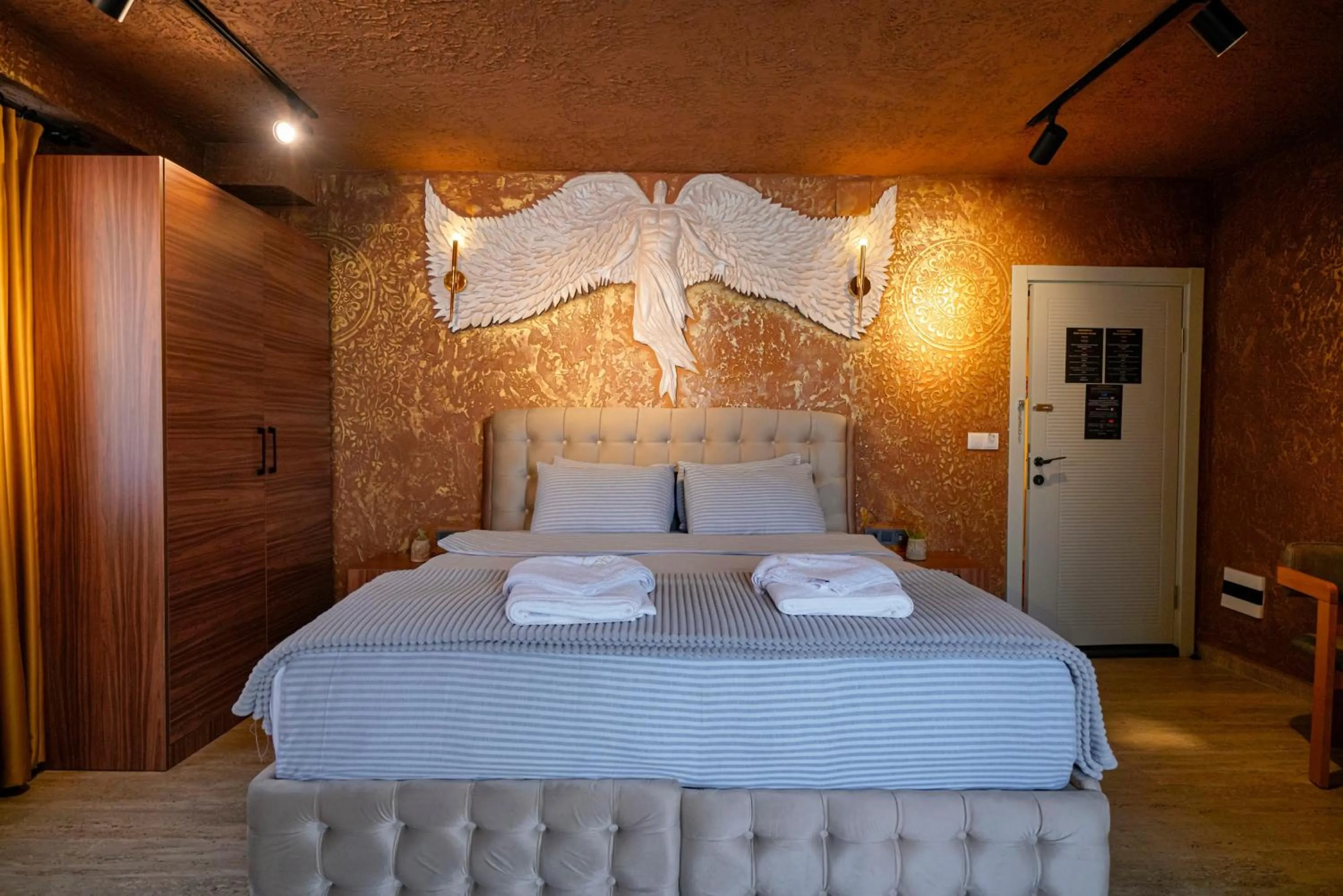 Bed in Cappadocia Divin House