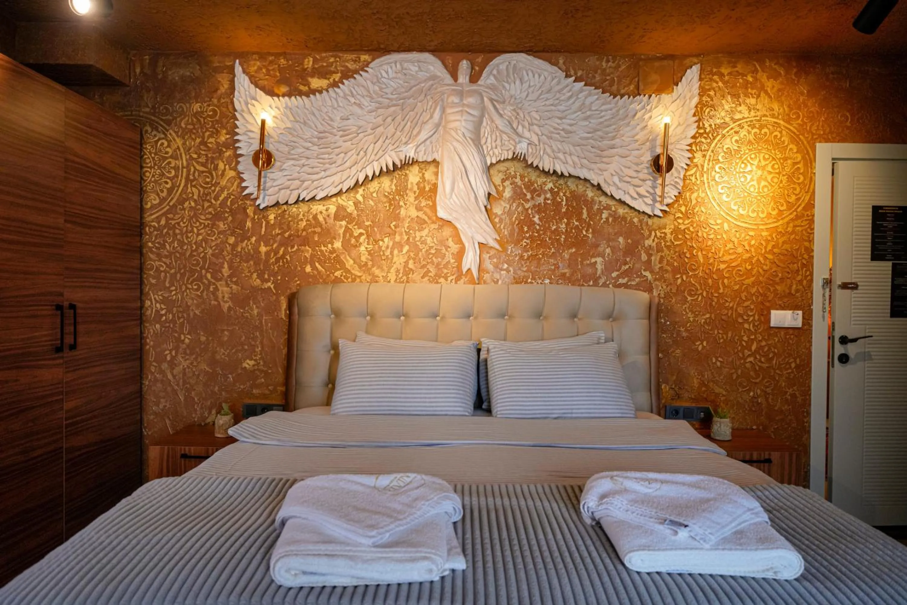 Bed in Cappadocia Divin House