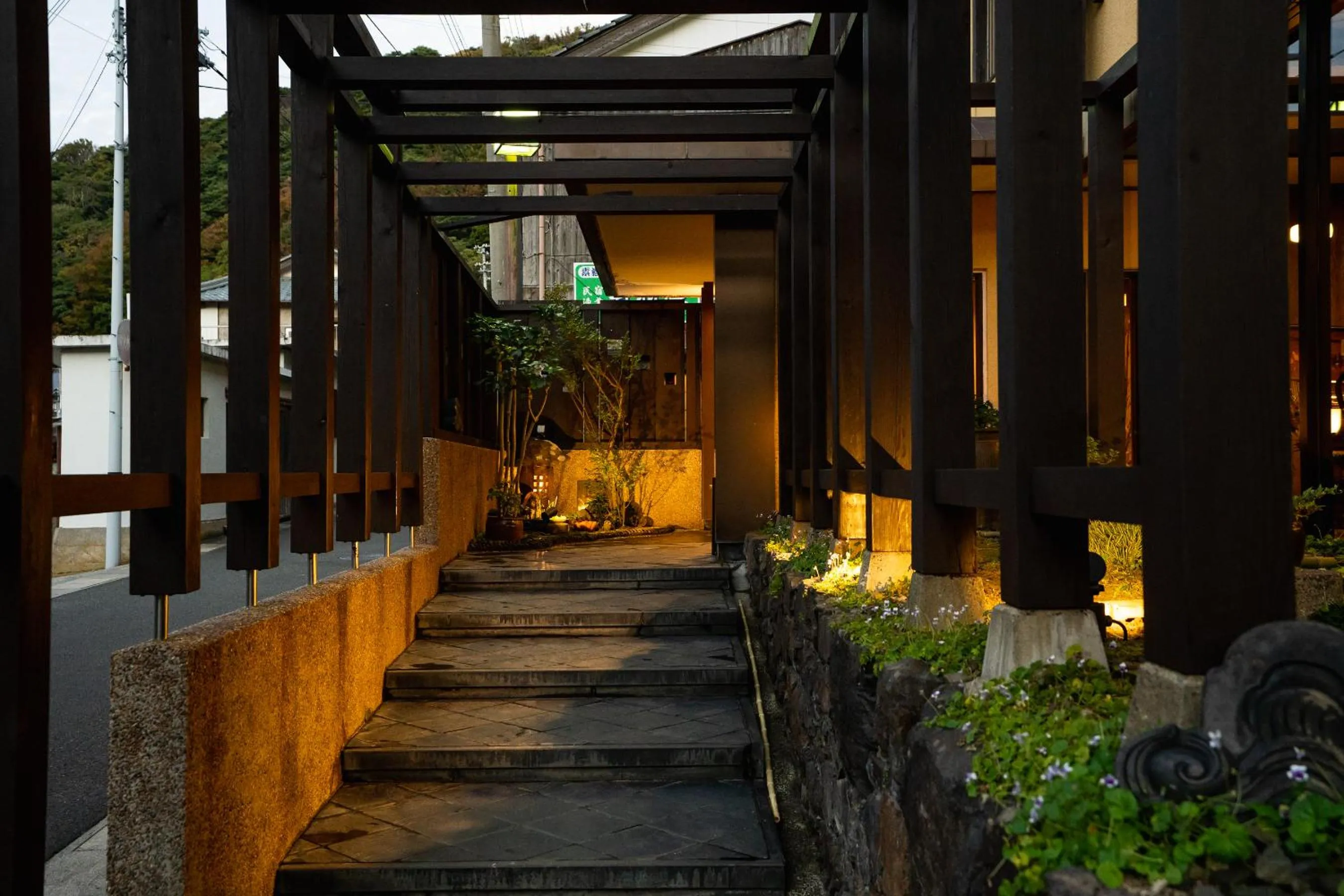 Property building in Shorenkan Yoshinoya