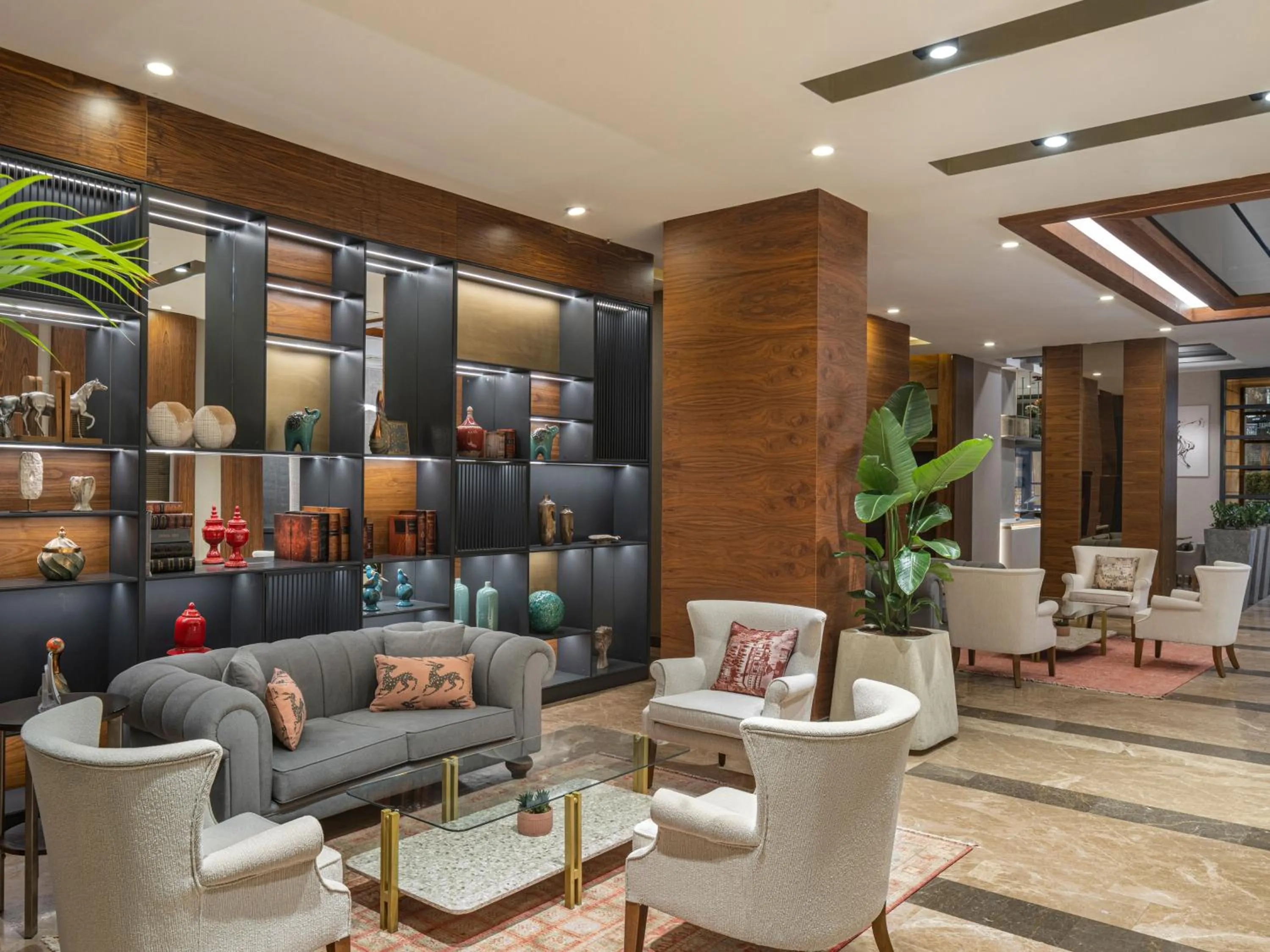 Lobby or reception in Kahya Hotel Ankara