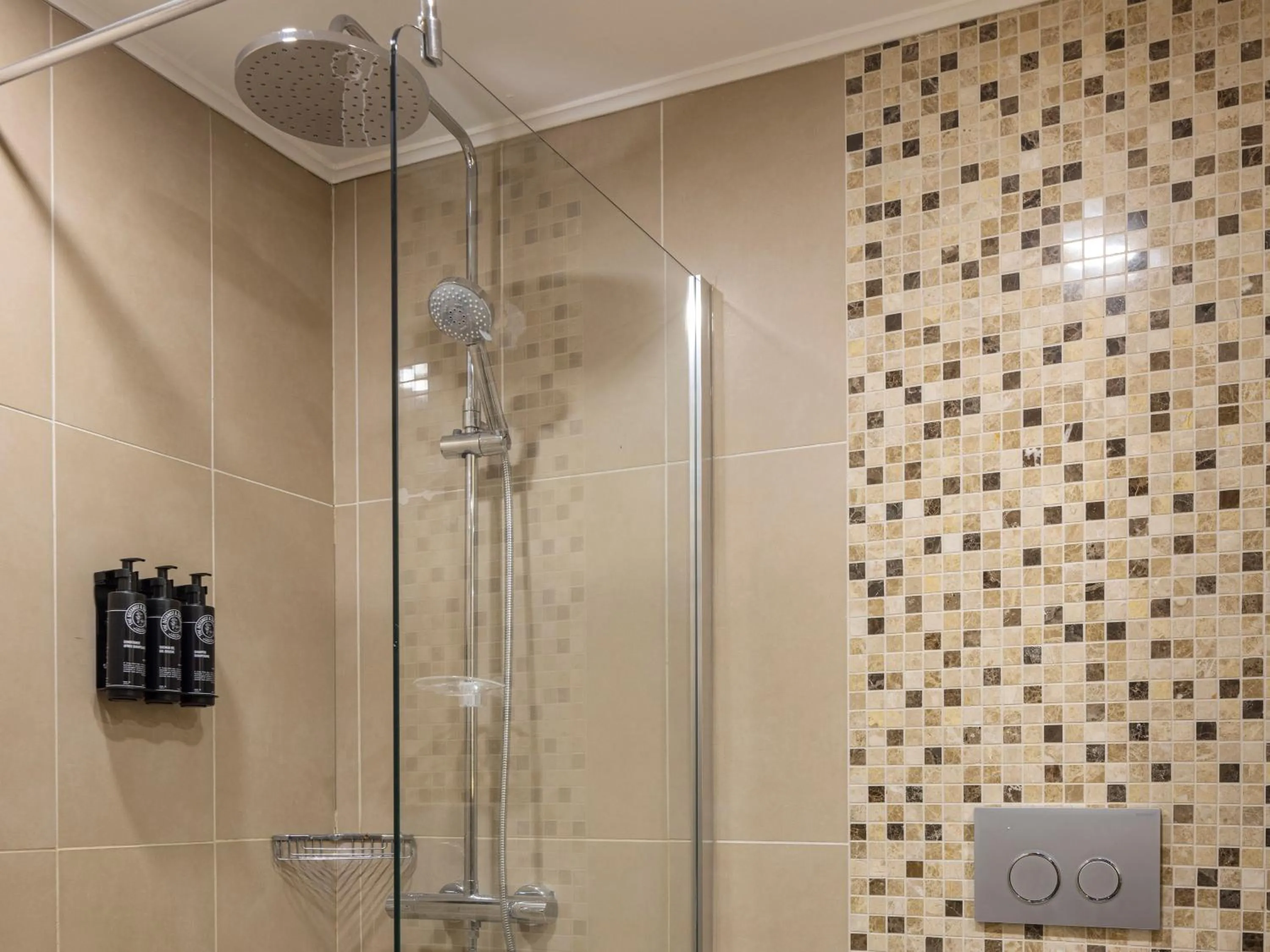 Shower in Kahya Hotel Ankara