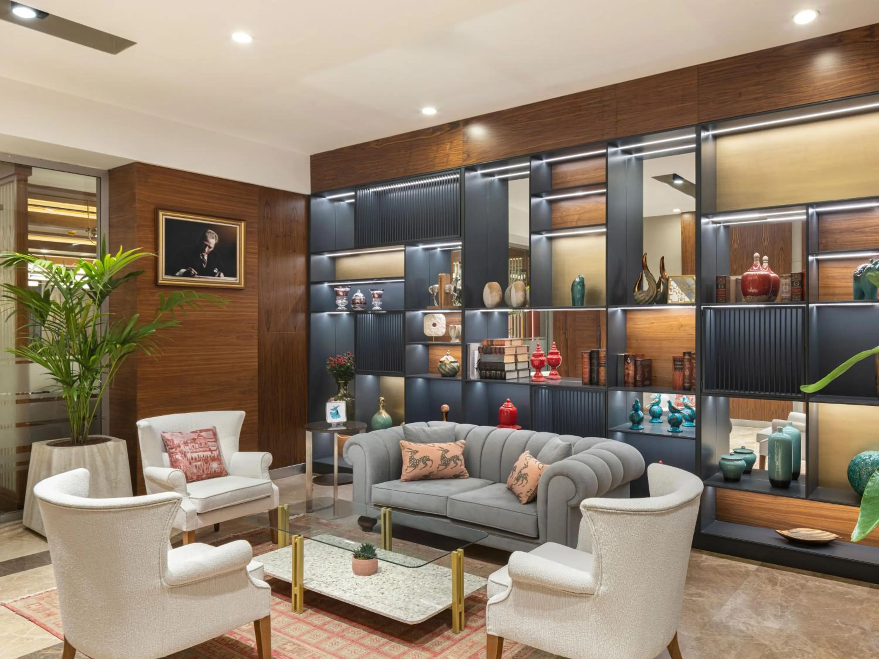 Lobby or reception in Kahya Hotel Ankara