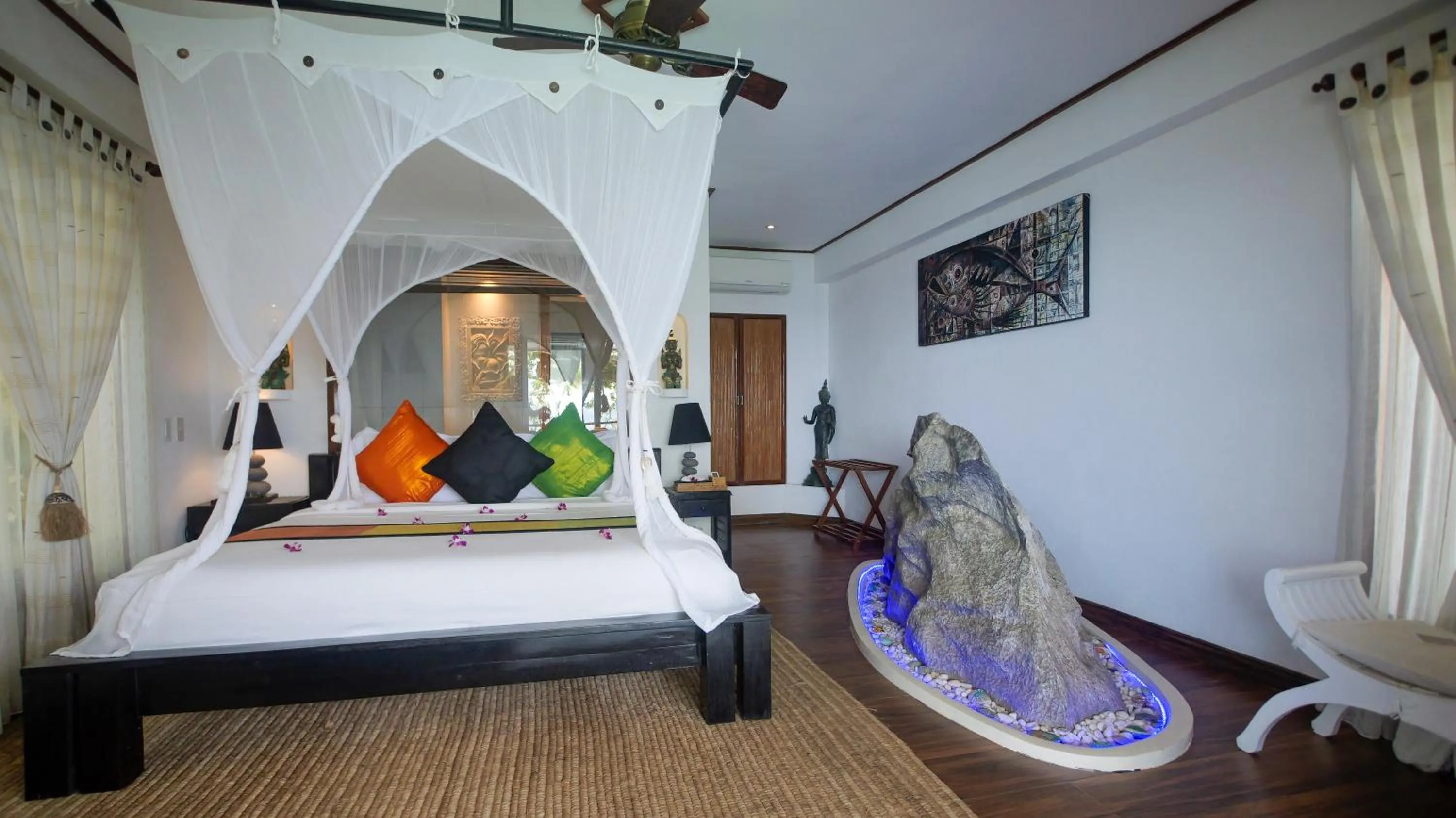 Photo of the whole room, Bed in Vellago Resort