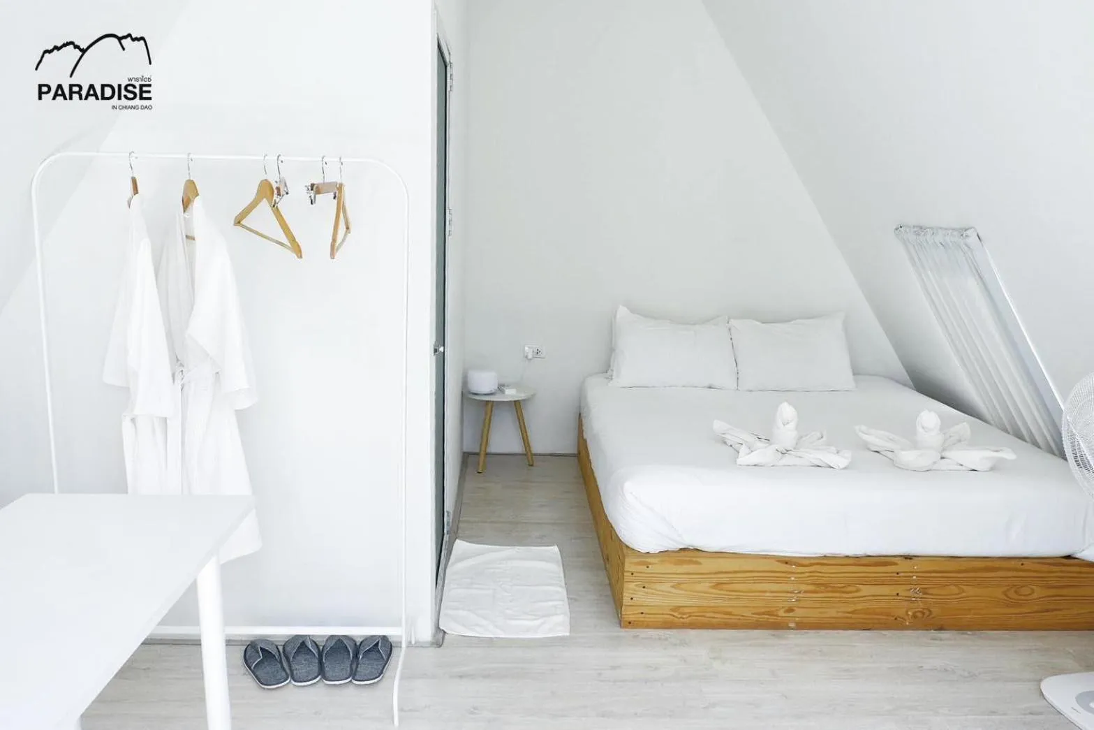 Bedroom, Bed in Paradise Resort & Cafe