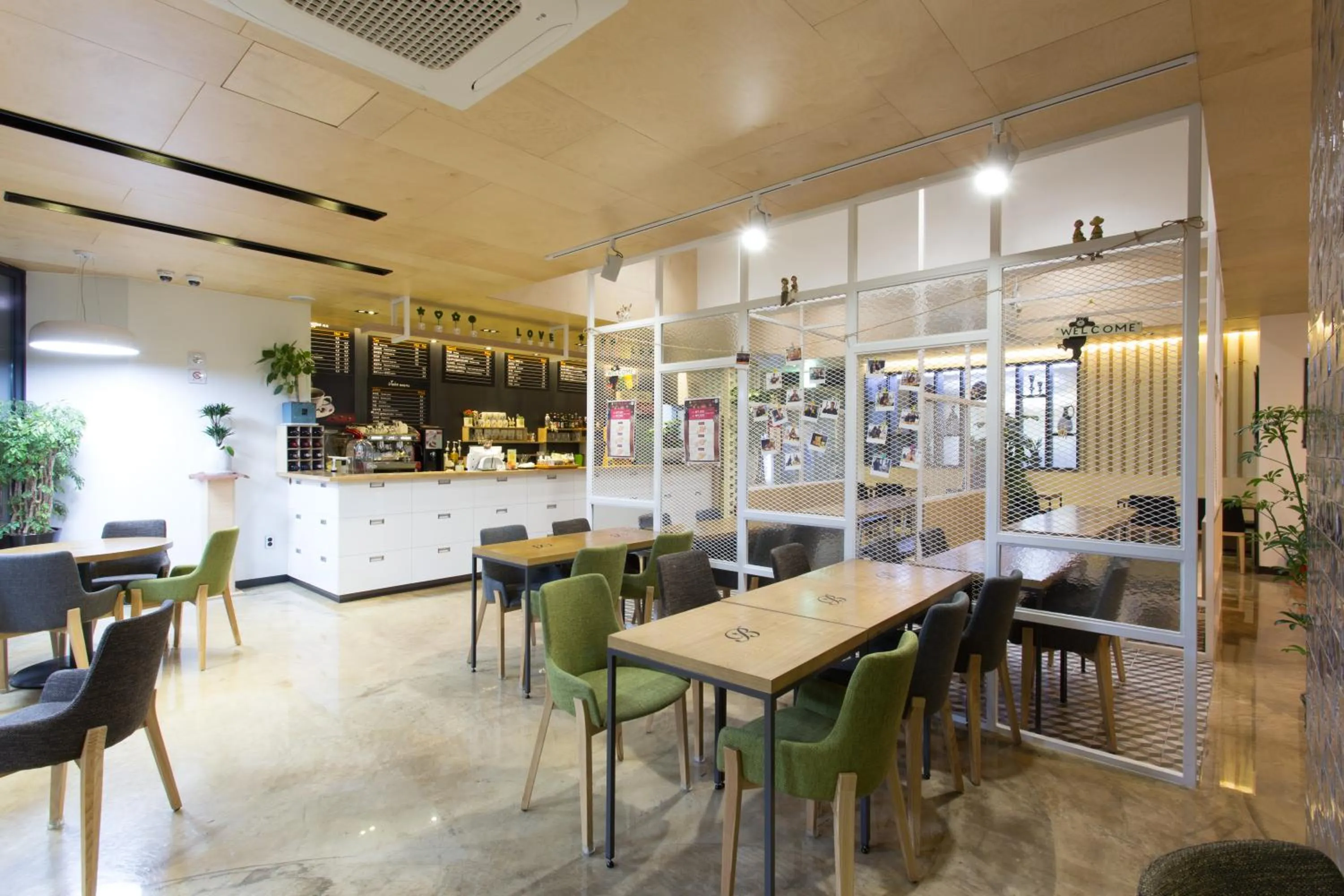 Restaurant/places to eat in I-Jin Hotel