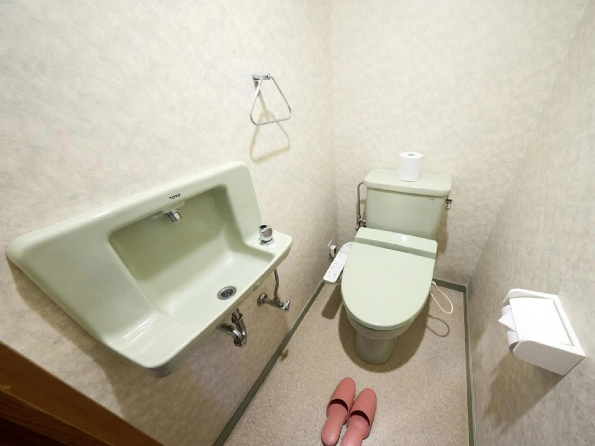 Photo of the whole room in Shuzenji Onsen Hotel Takitei