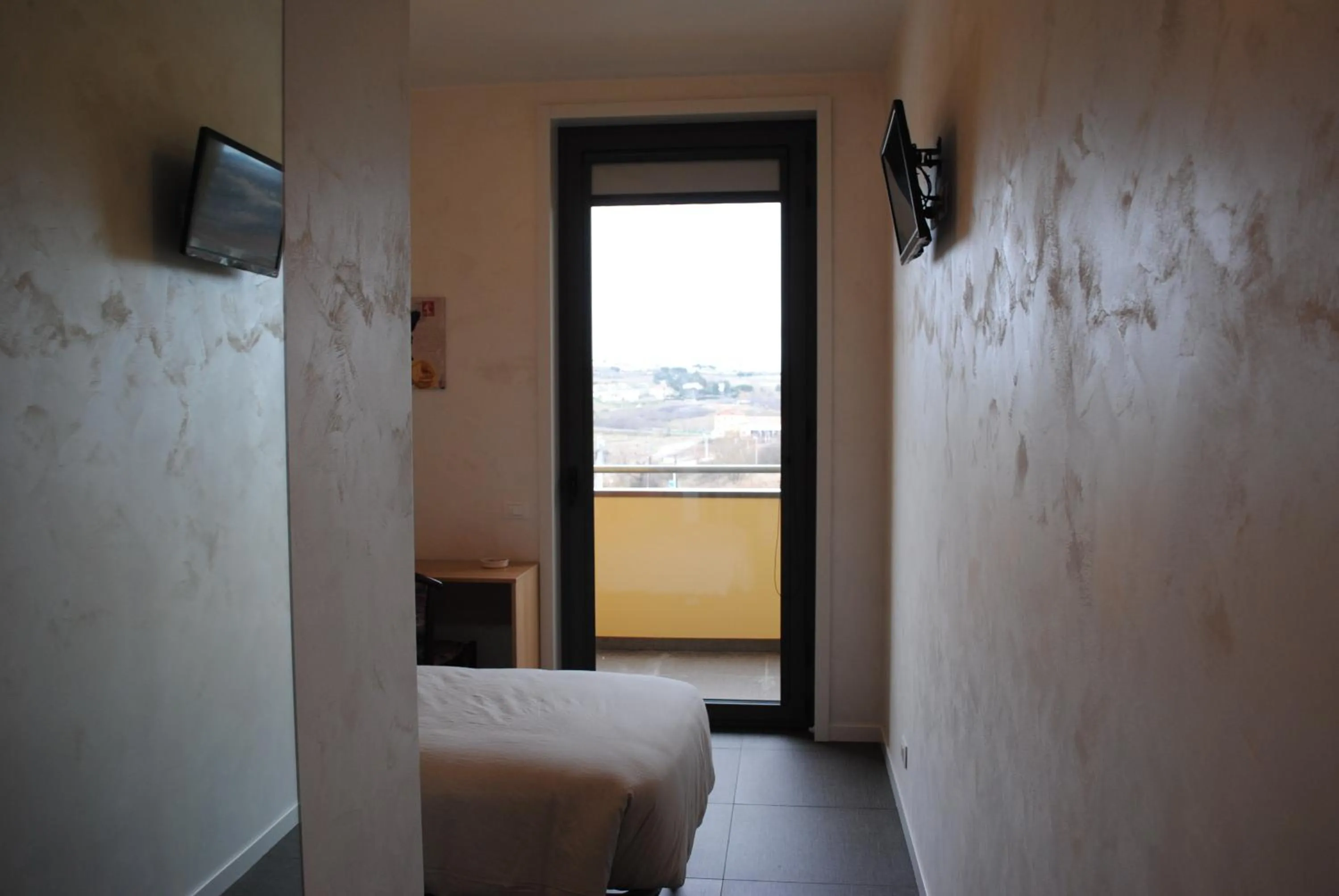 TV and multimedia in Hotel La Tavernetta