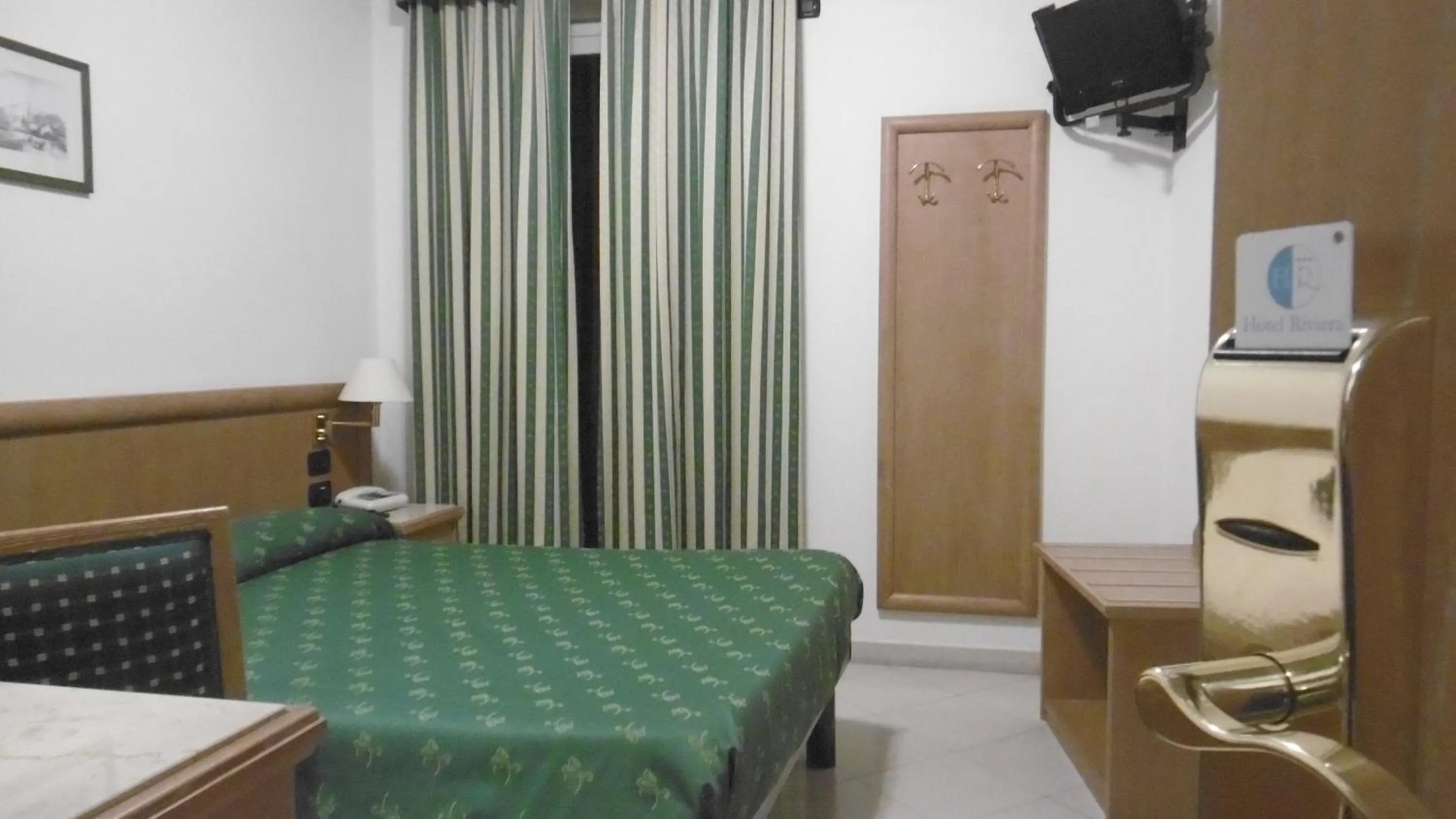 Photo of the whole room in Hotel Riviera