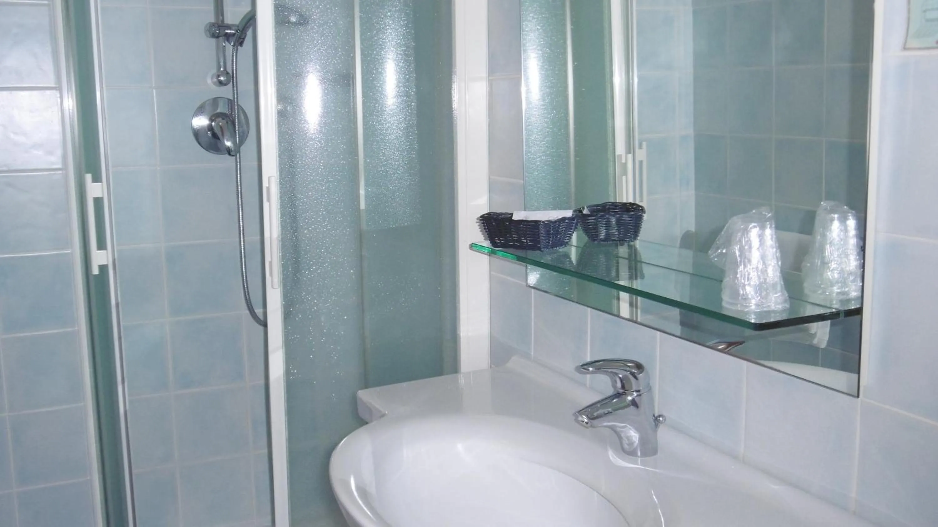 Bathroom in Hotel Riviera