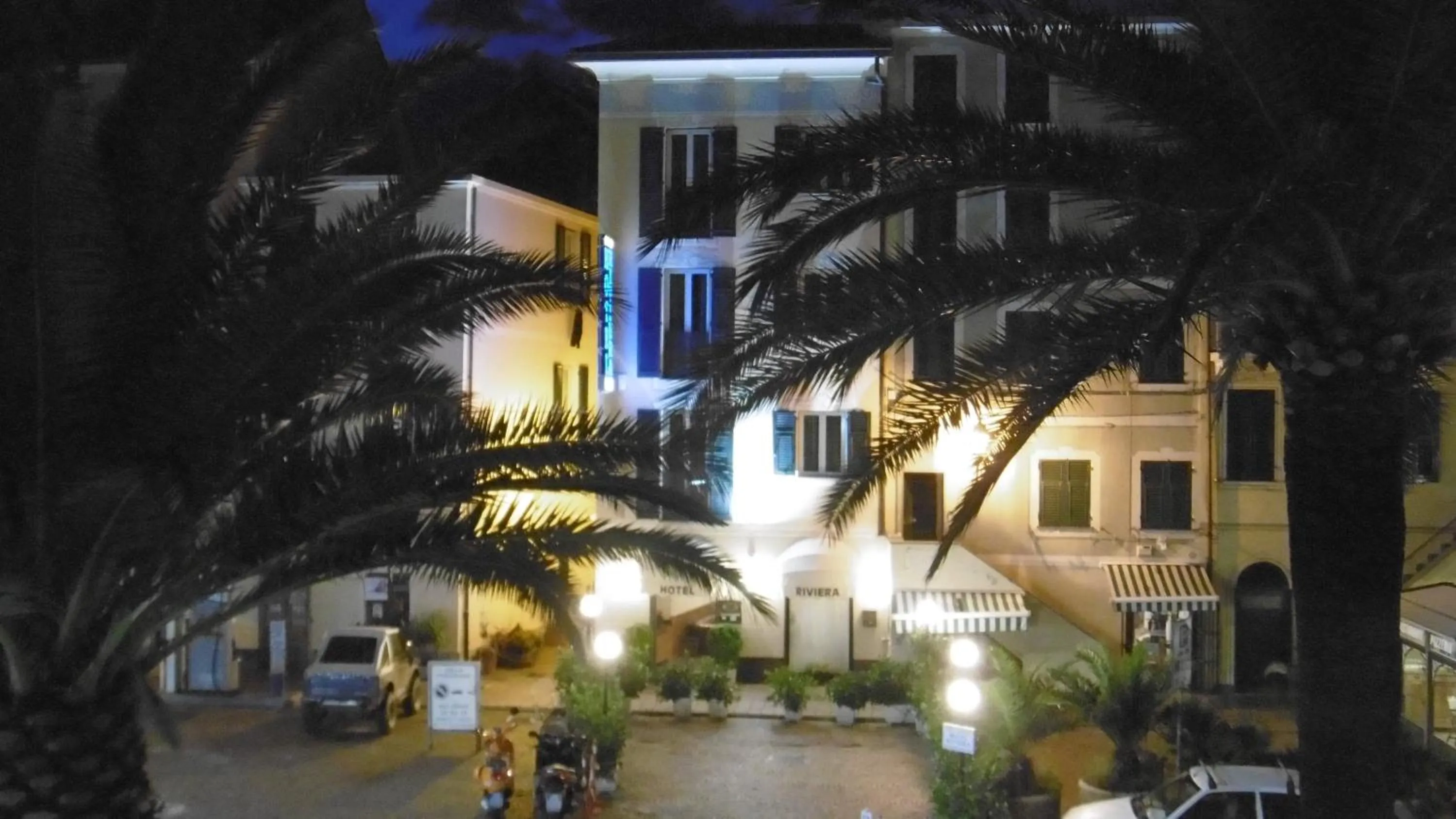 Property building in Hotel Riviera