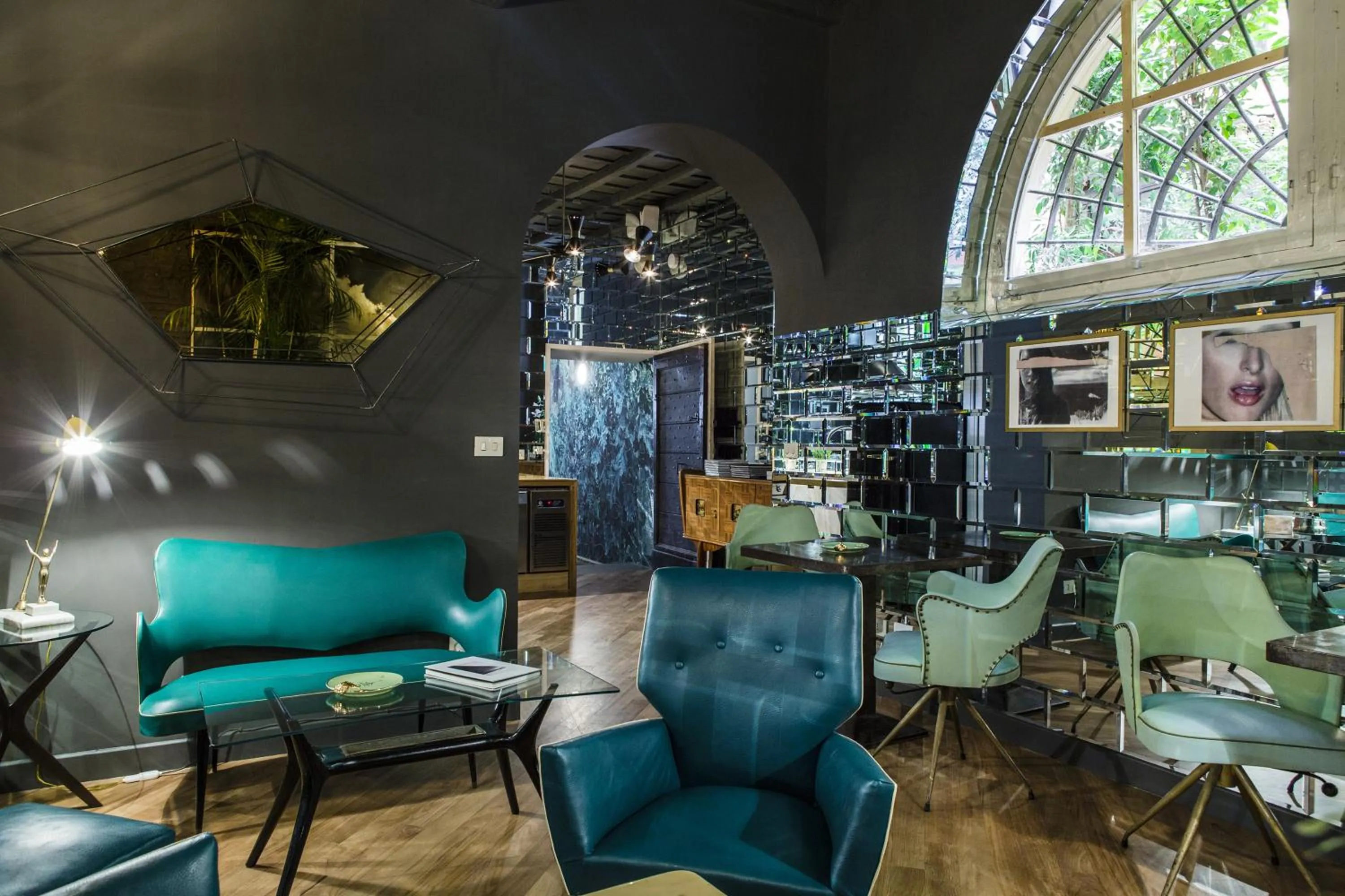 Communal lounge/ TV room in G-Rough, Rome, a Member of Design Hotels