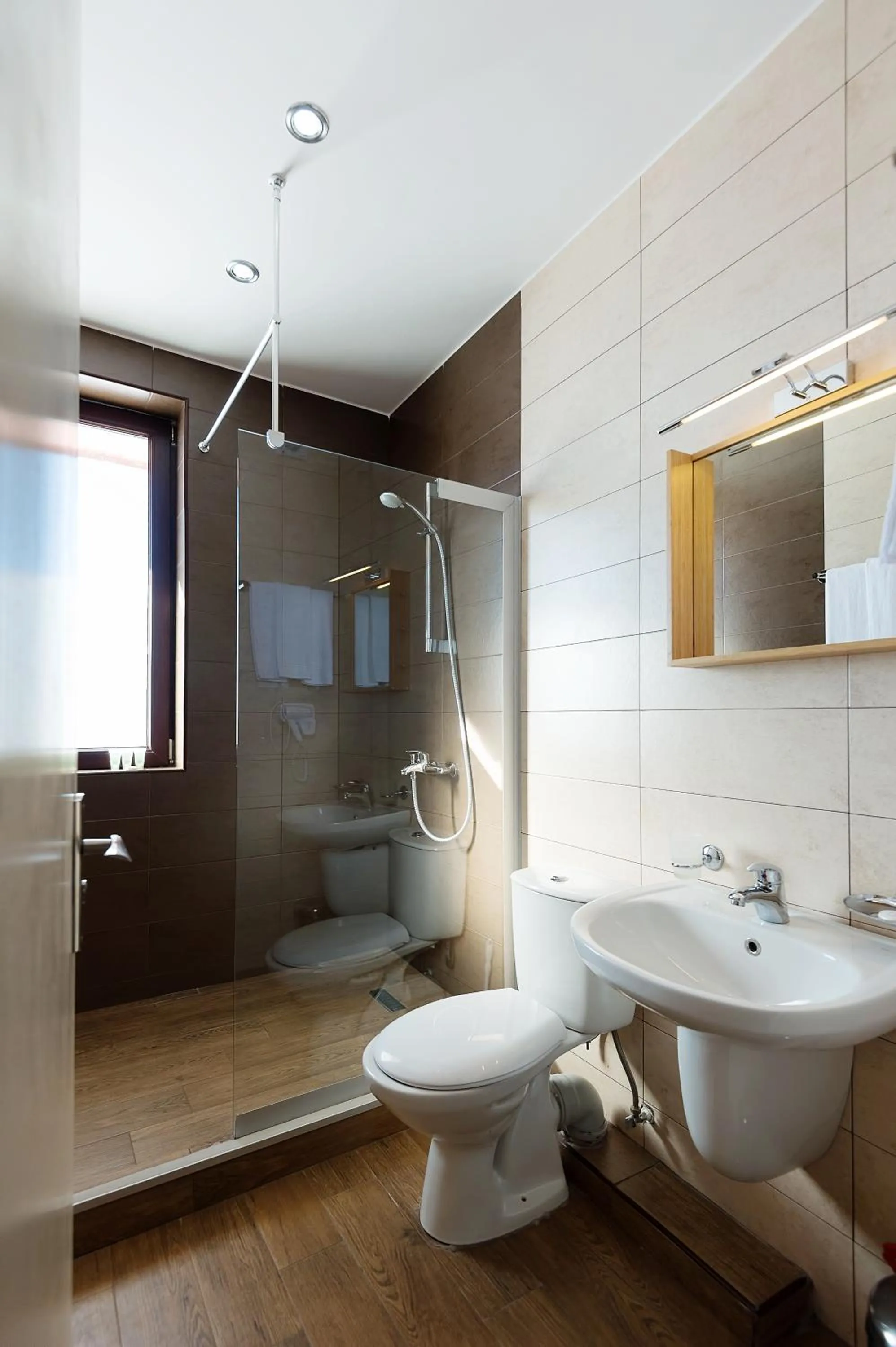 Shower in Monte Hotel