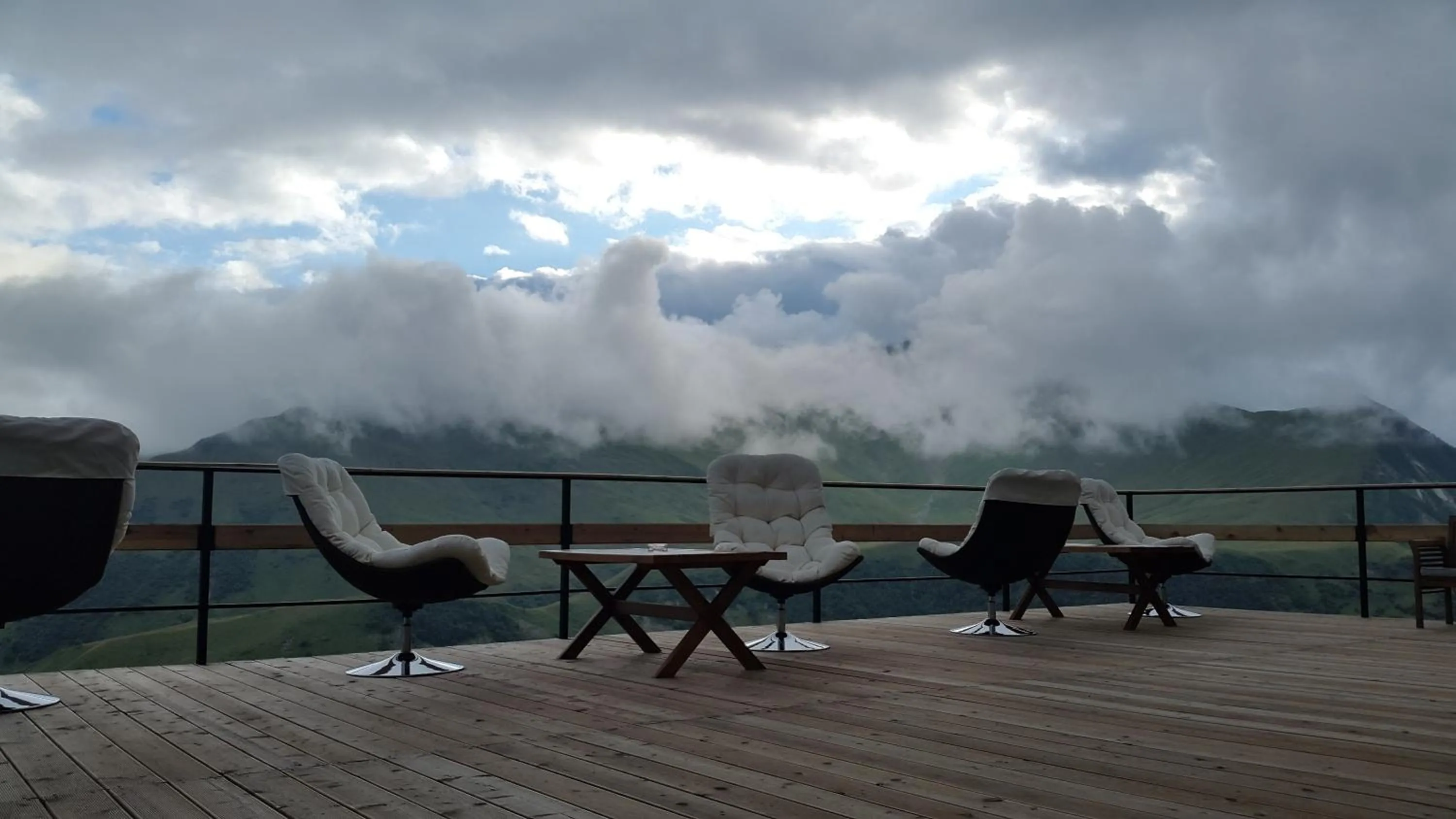 Summer in Monte Hotel