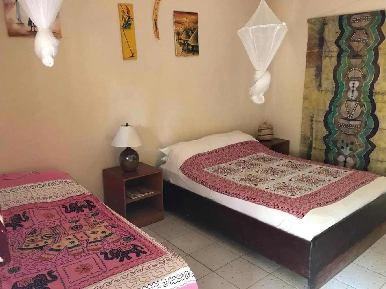 Photo of the whole room, Bed in The Gunjur Project Lodge