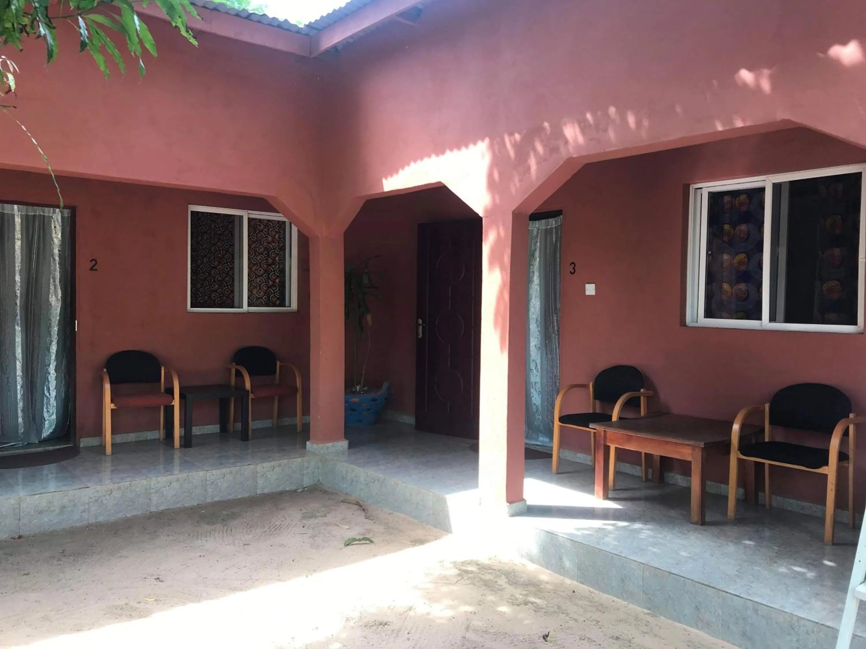 Facade/entrance in The Gunjur Project Lodge