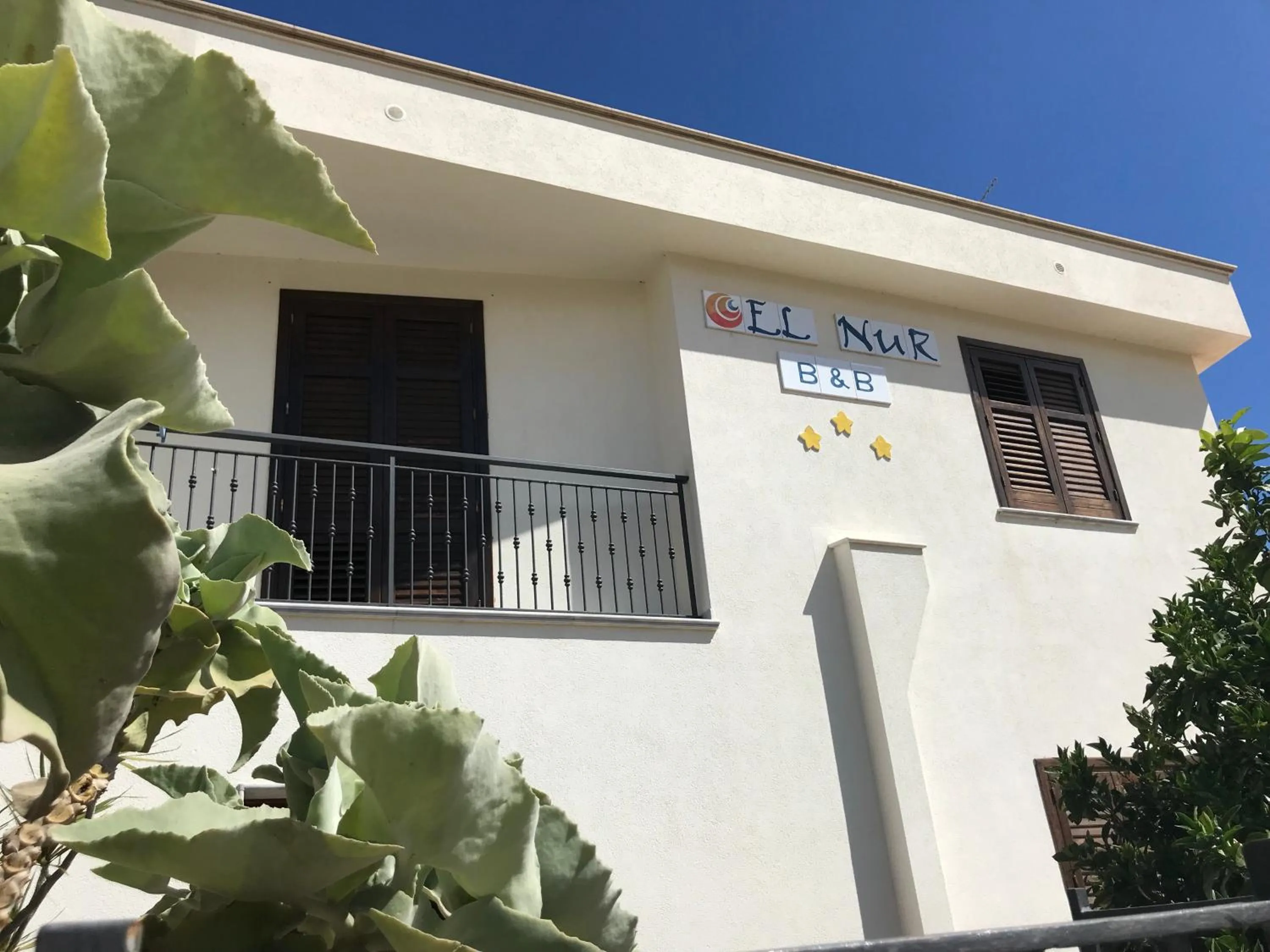 Property building in El Nur Bed & Breakfast