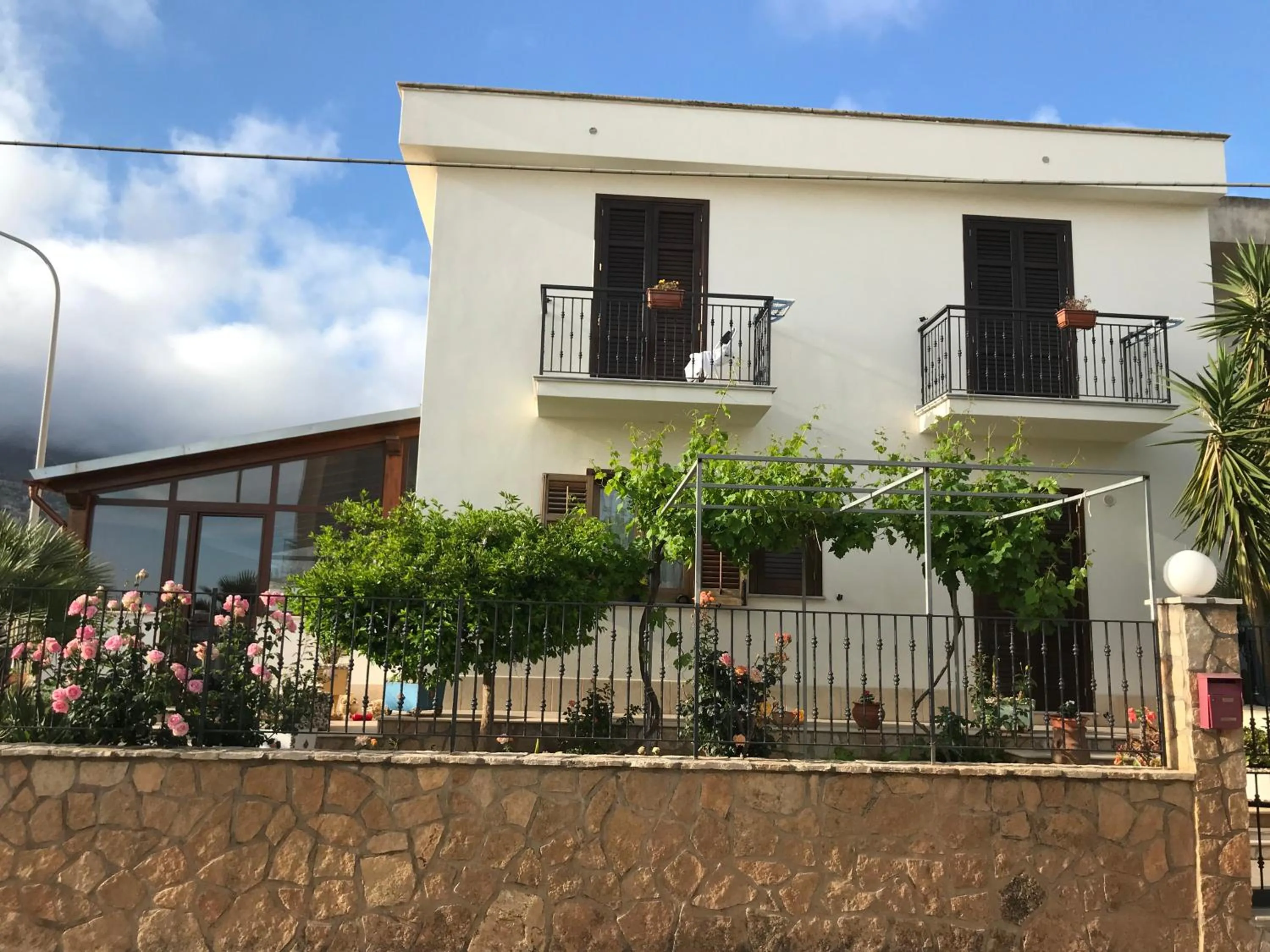 Facade/entrance in El Nur Bed & Breakfast