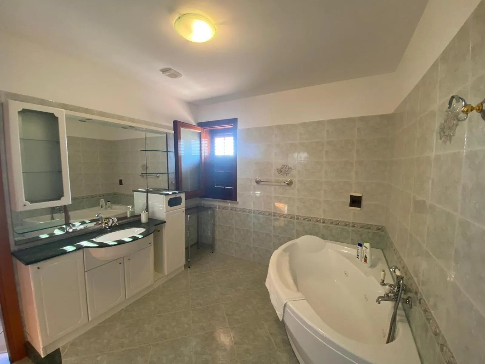 Bathroom in El Nur Bed & Breakfast