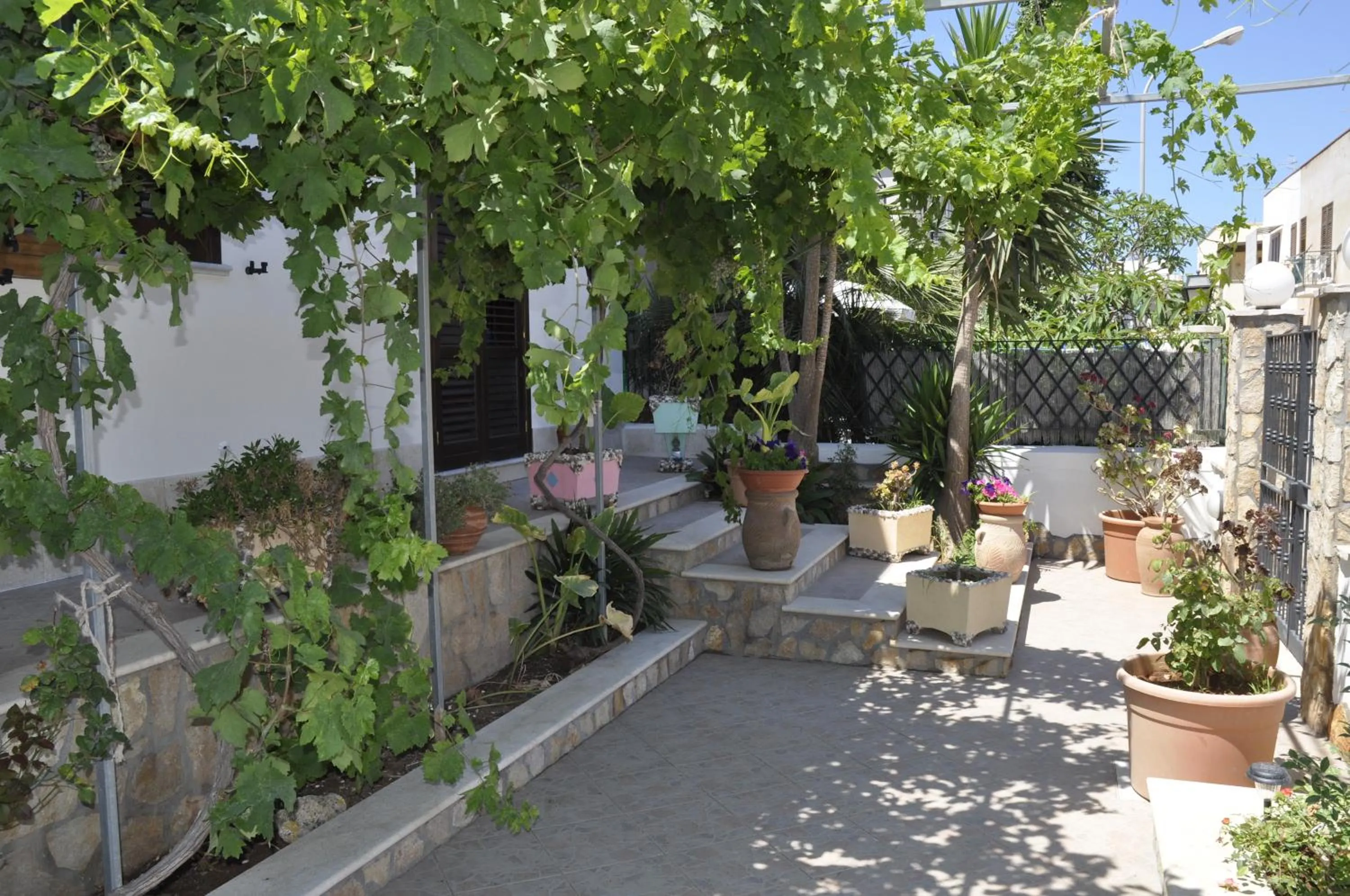 Property building in El Nur Bed & Breakfast