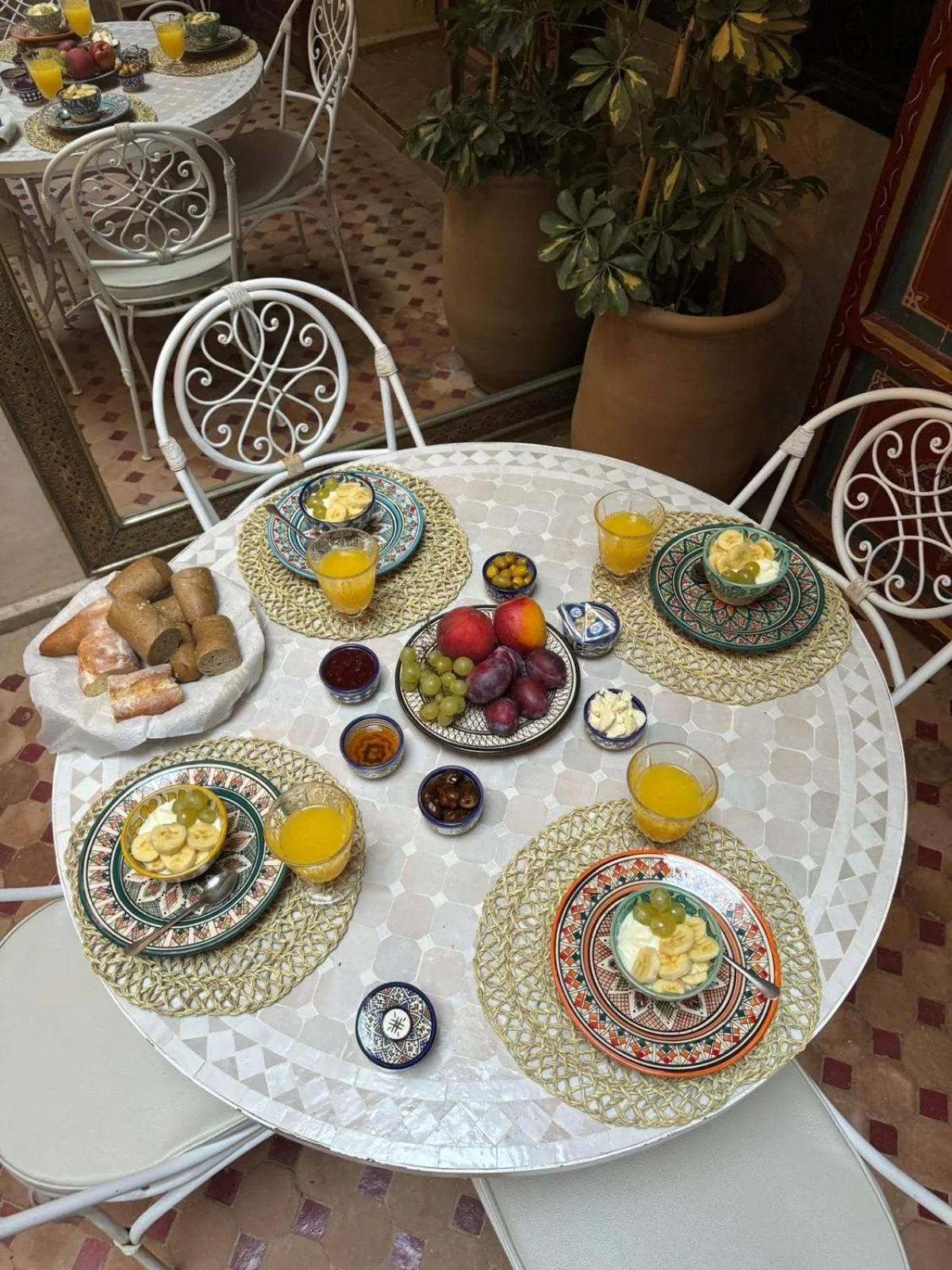 Restaurant/places to eat in Riad dar serenity