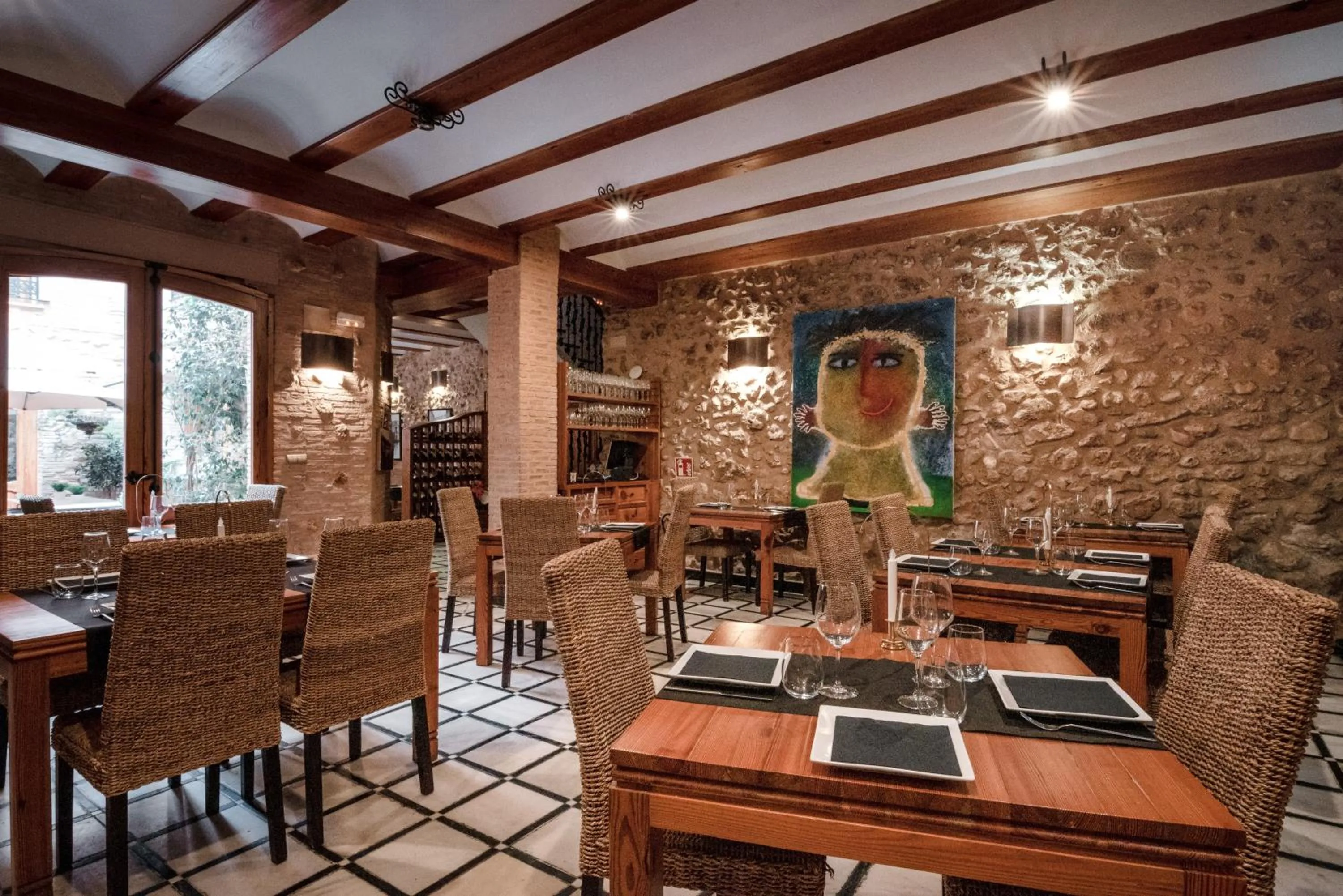 Restaurant/places to eat in Hotel Casa Babel