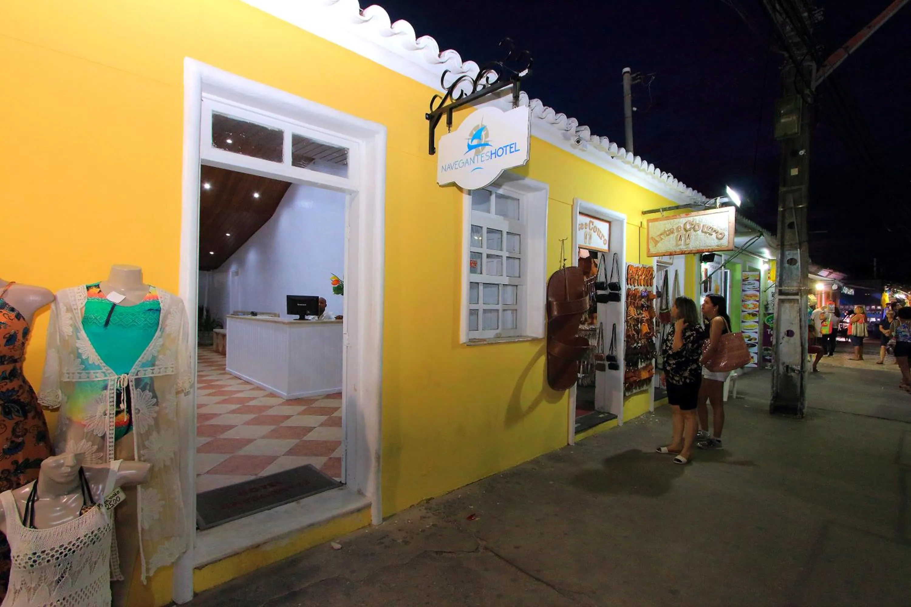 Facade/entrance in Navegantes Hotel