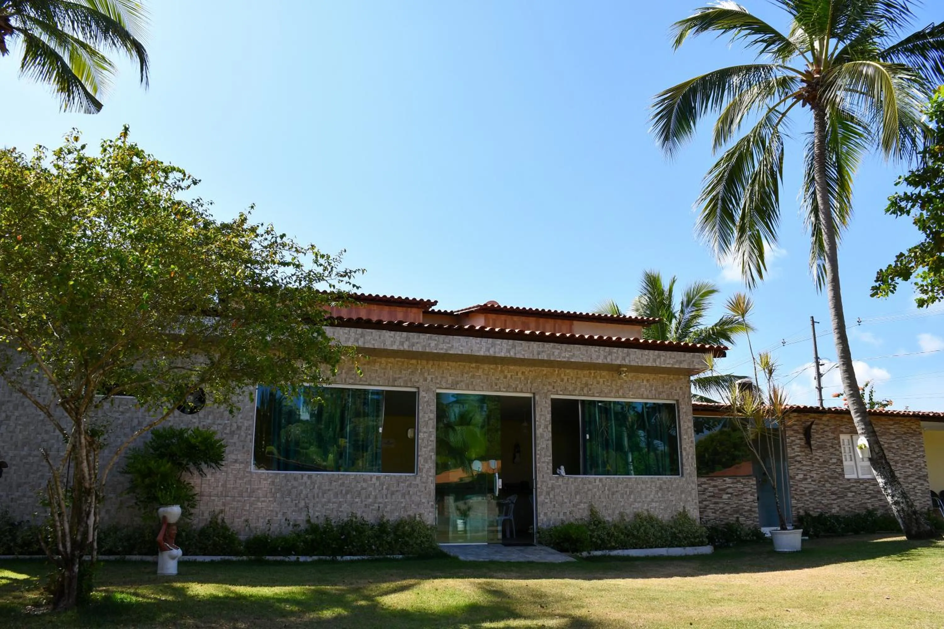 Restaurant/places to eat in Chalés de Peroba