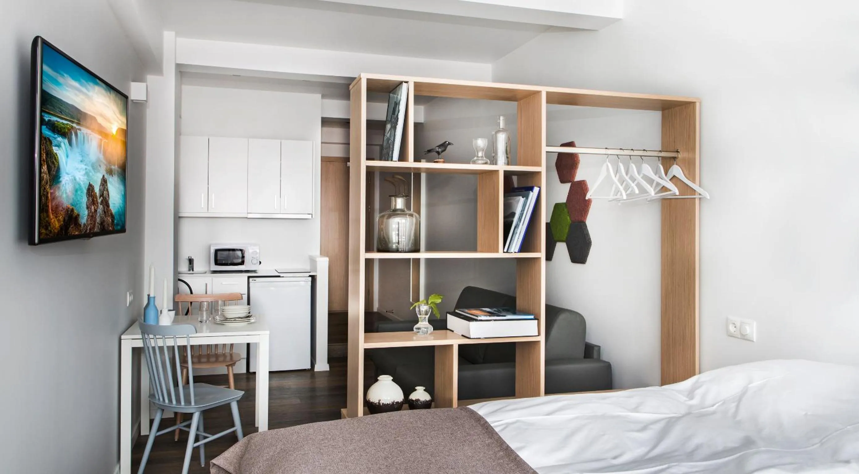 Kitchen or kitchenette, Bed in Island Apartments