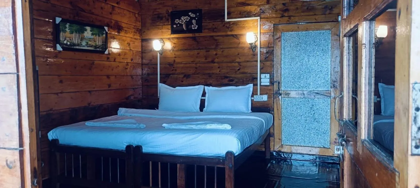 Bedroom in Lira Beach Place