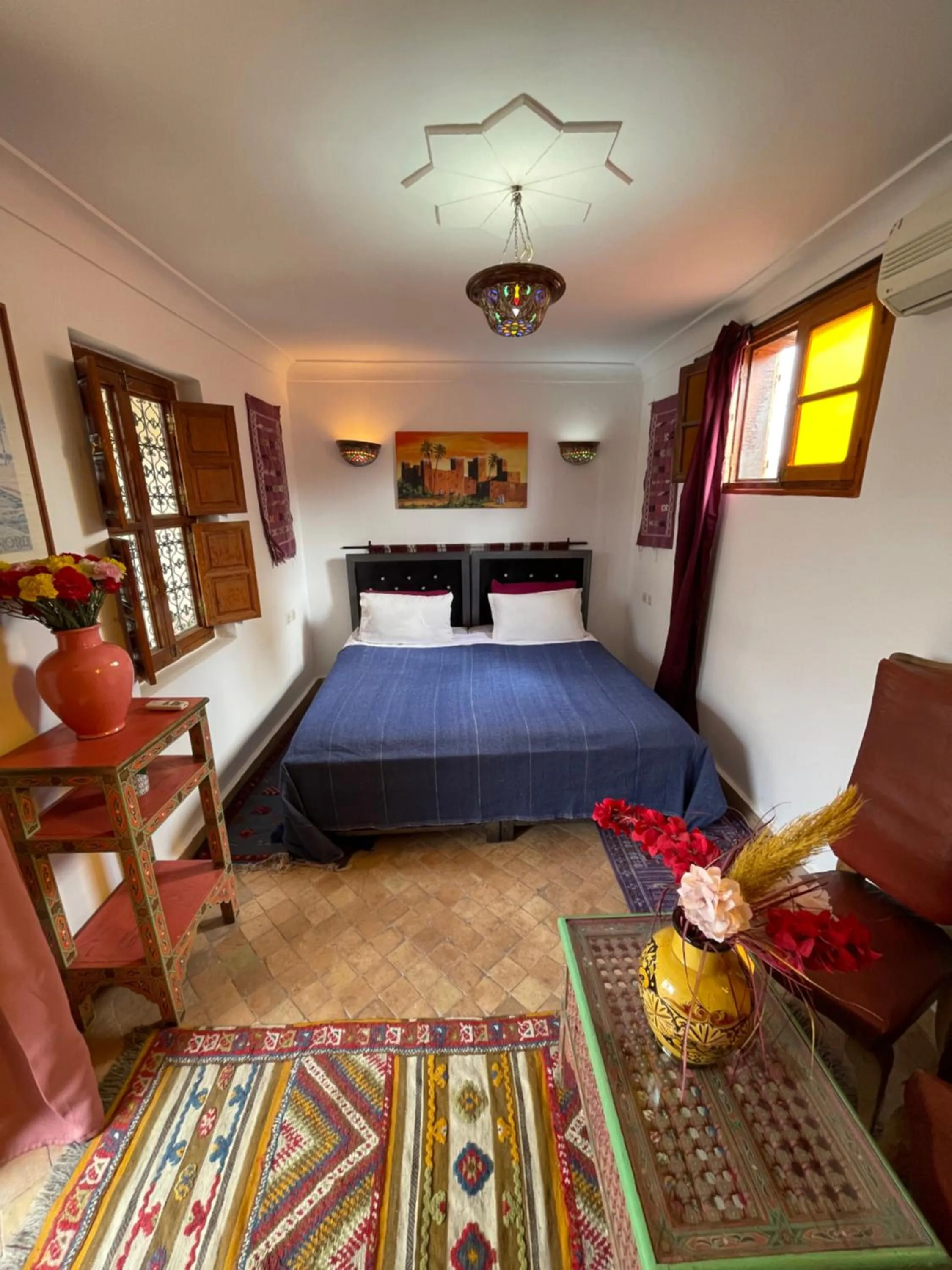 Photo of the whole room, Bed in Riad La Calèche