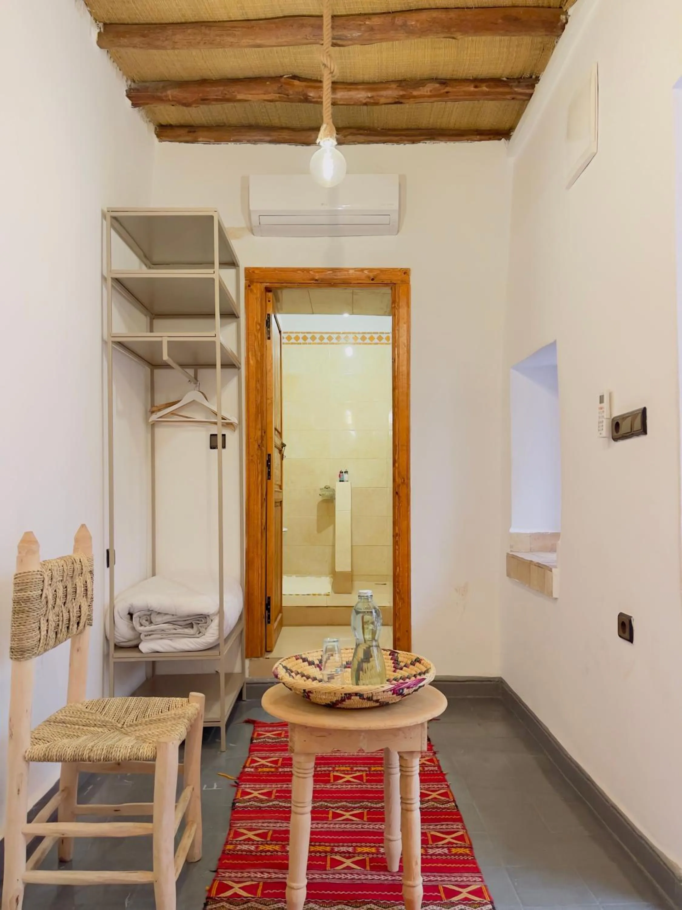 air conditioner in Riad La Calèche