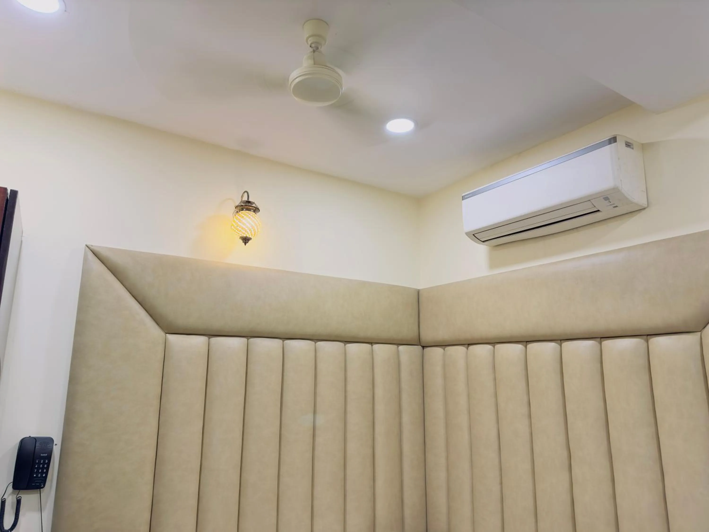 air conditioner in Hotel New Holiday