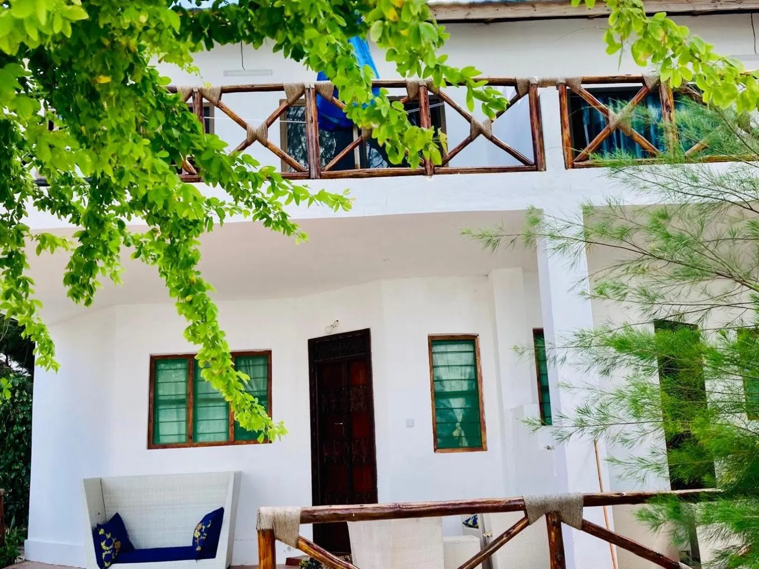 Property building in Kaure Sand Beach Lodge