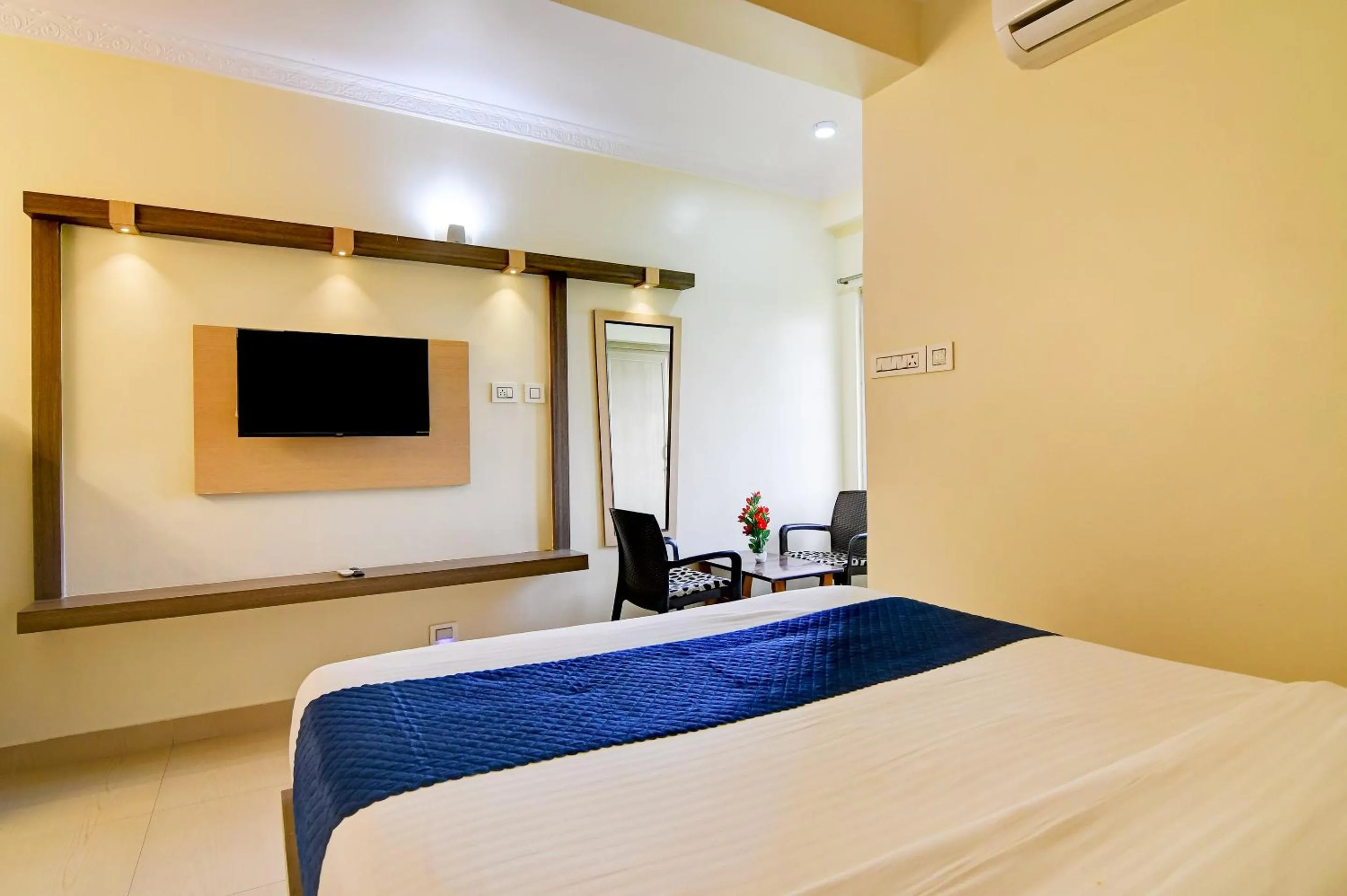 Bed in Hotel Nilachal