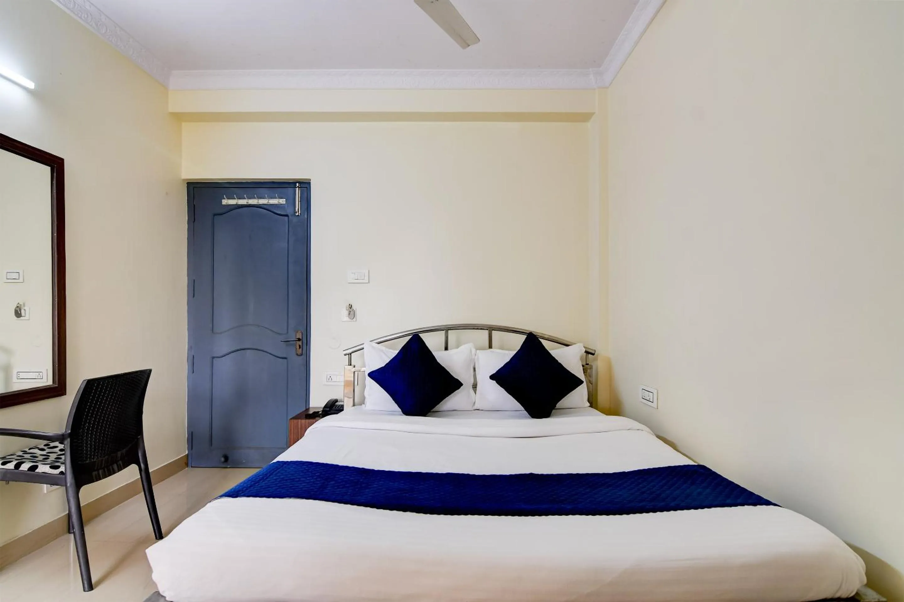 Bed in Hotel Nilachal