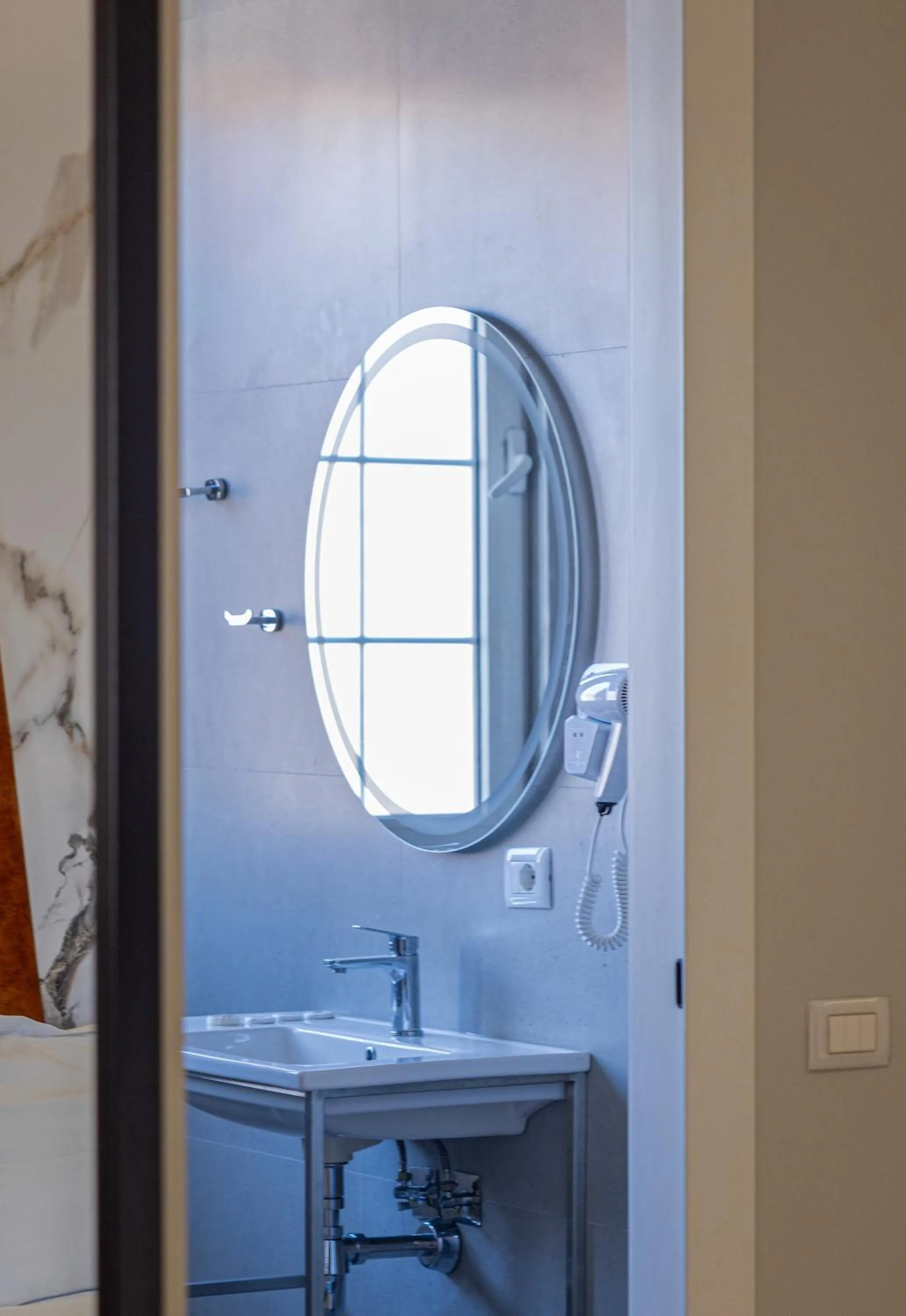 Shower in Oxygen Boutique Hotel