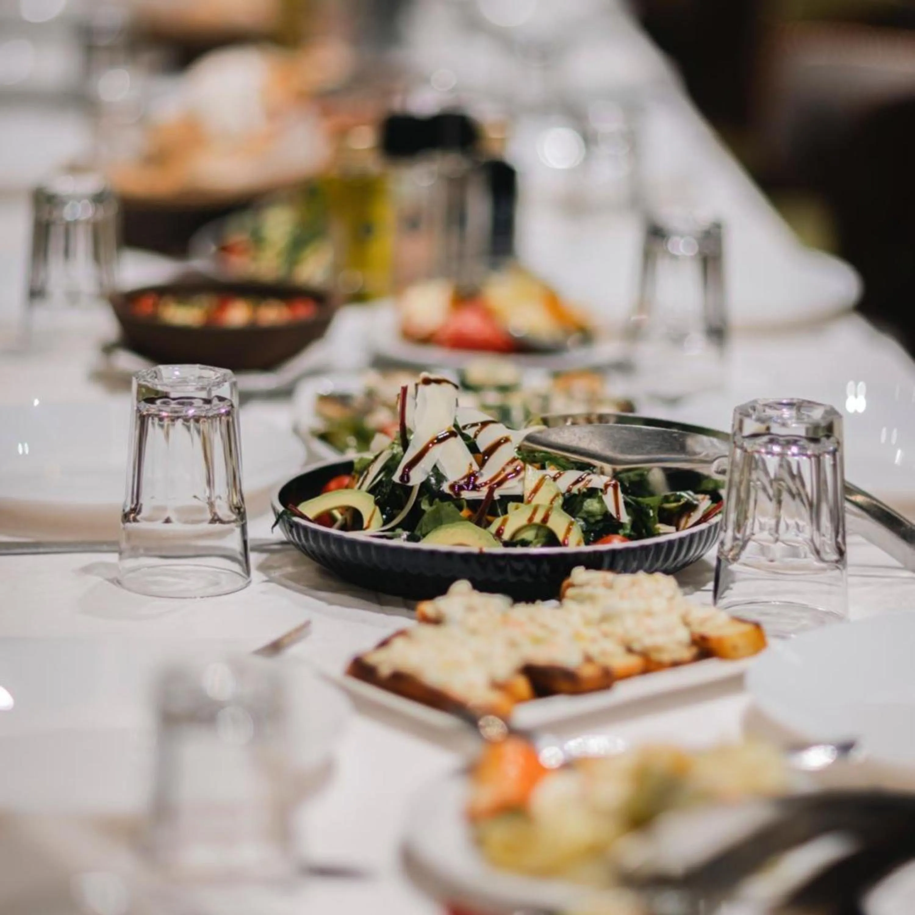 Restaurant/places to eat in Oxygen Boutique Hotel