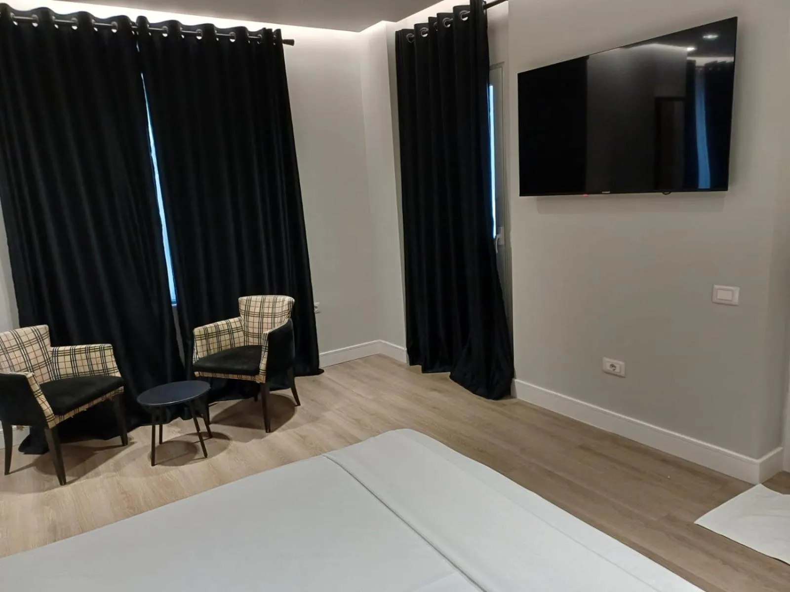 TV and multimedia in Oxygen Boutique Hotel