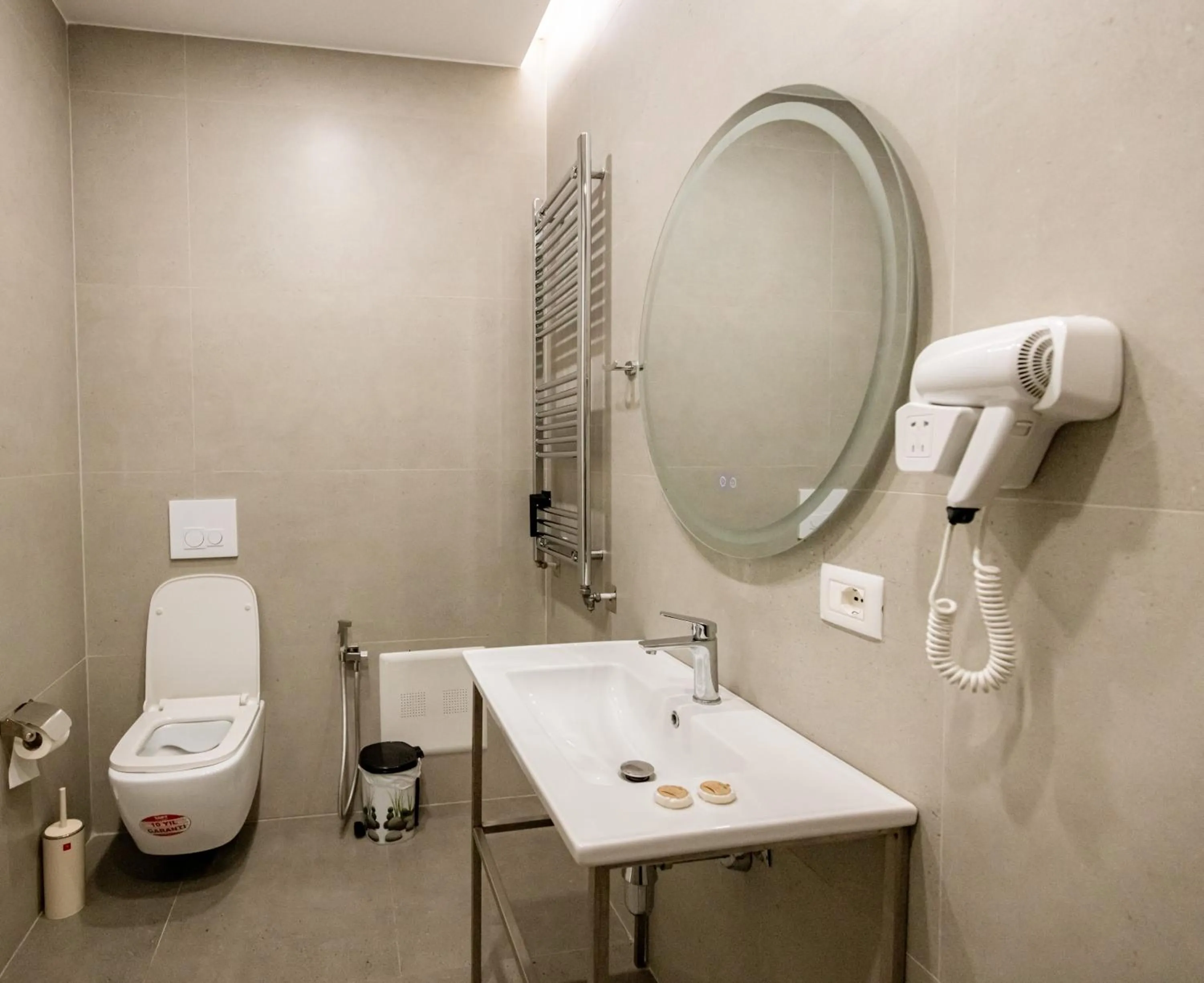 Toilet in Oxygen Boutique Hotel