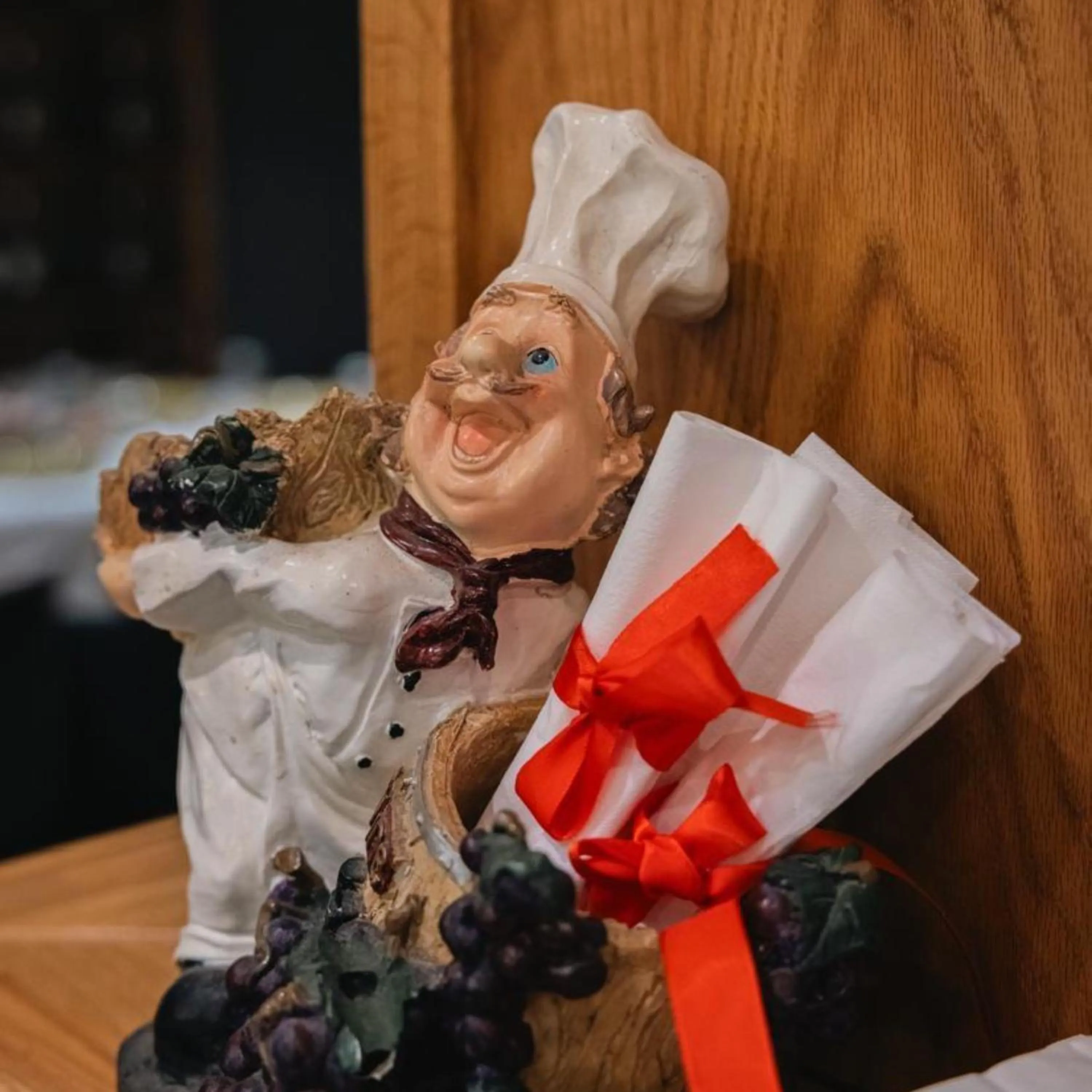 Restaurant/places to eat in Oxygen Boutique Hotel