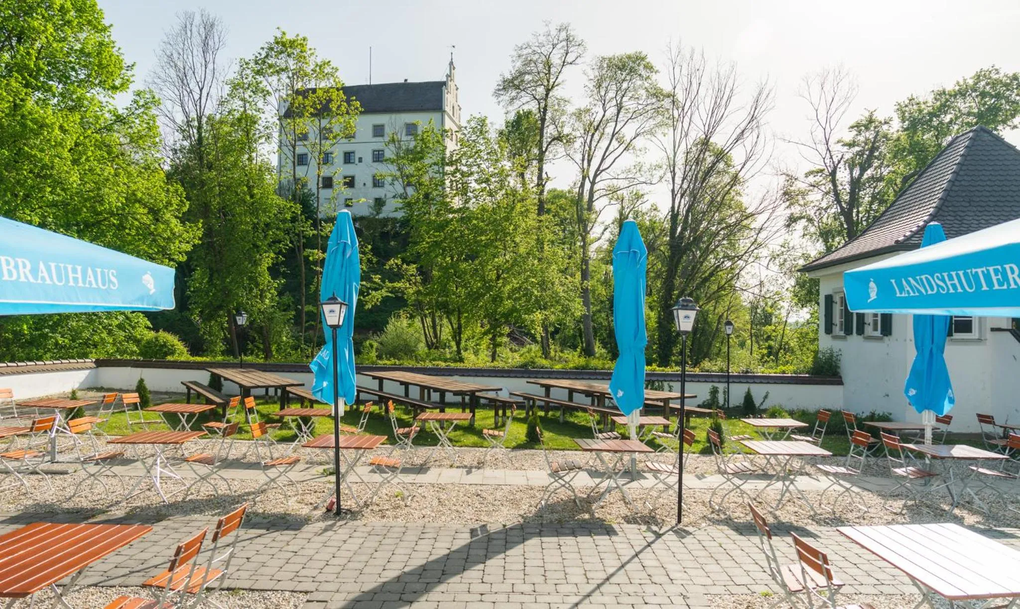 Patio in Hotel Restaurant Taverna