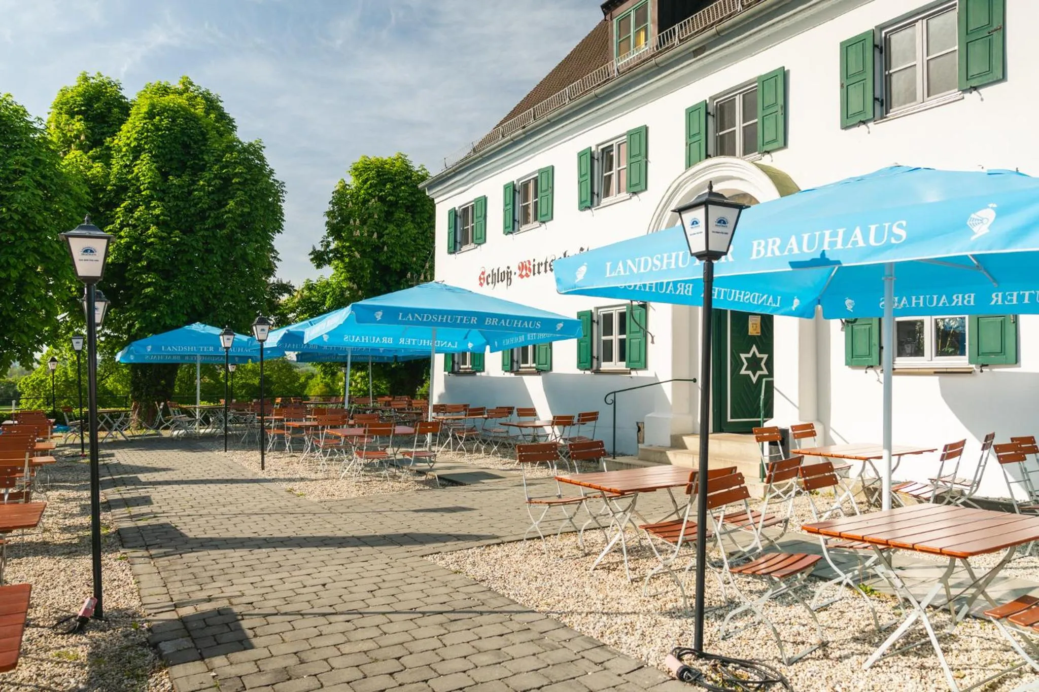 Property building in Hotel Restaurant Taverna