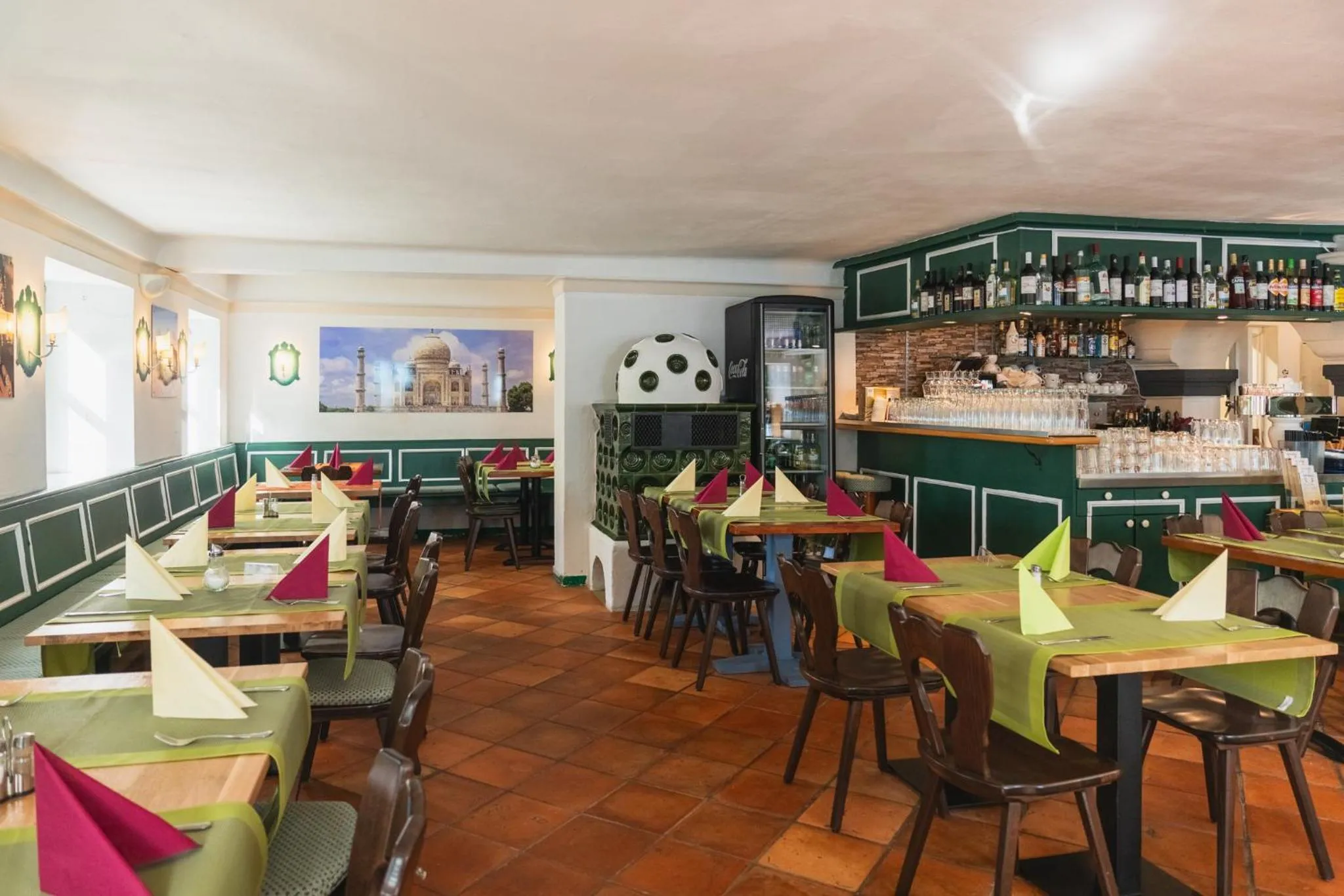 Restaurant/places to eat in Hotel Restaurant Taverna