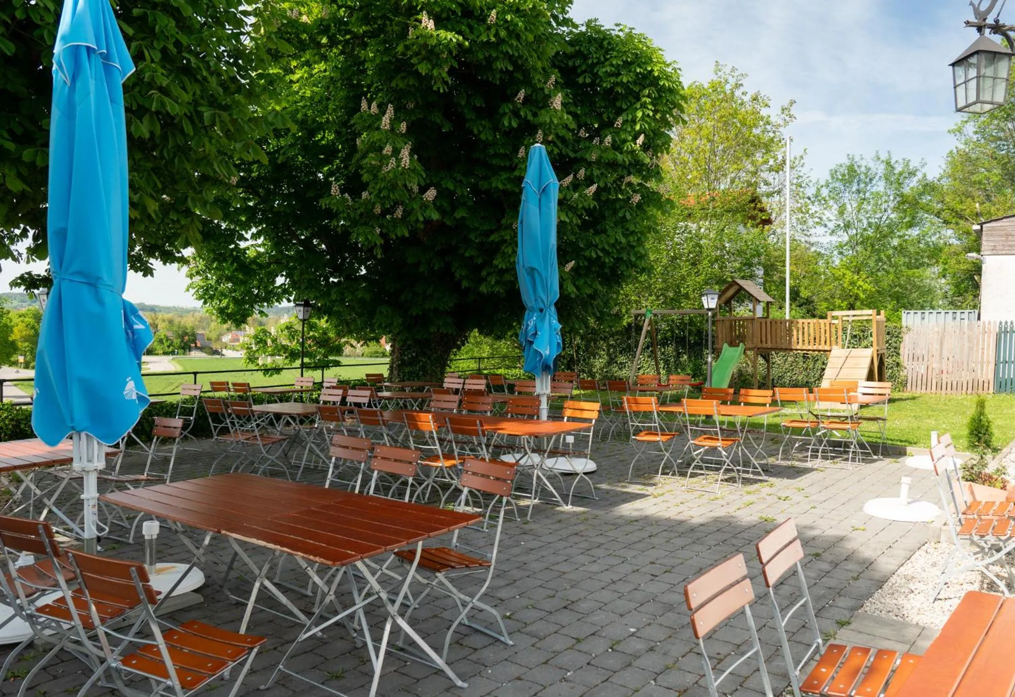Patio in Hotel Restaurant Taverna