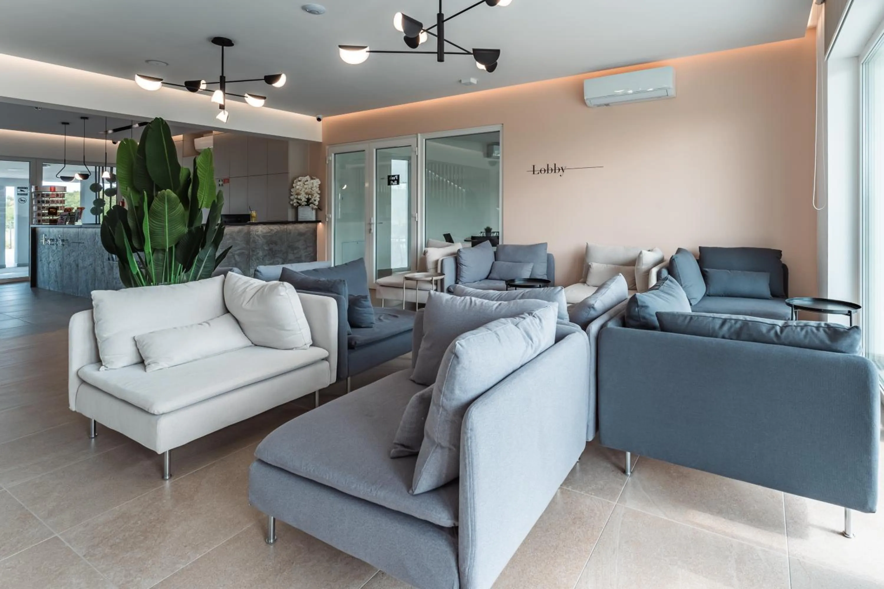 Lobby or reception in Airport Budapest Noa Panzió Noa Hotel