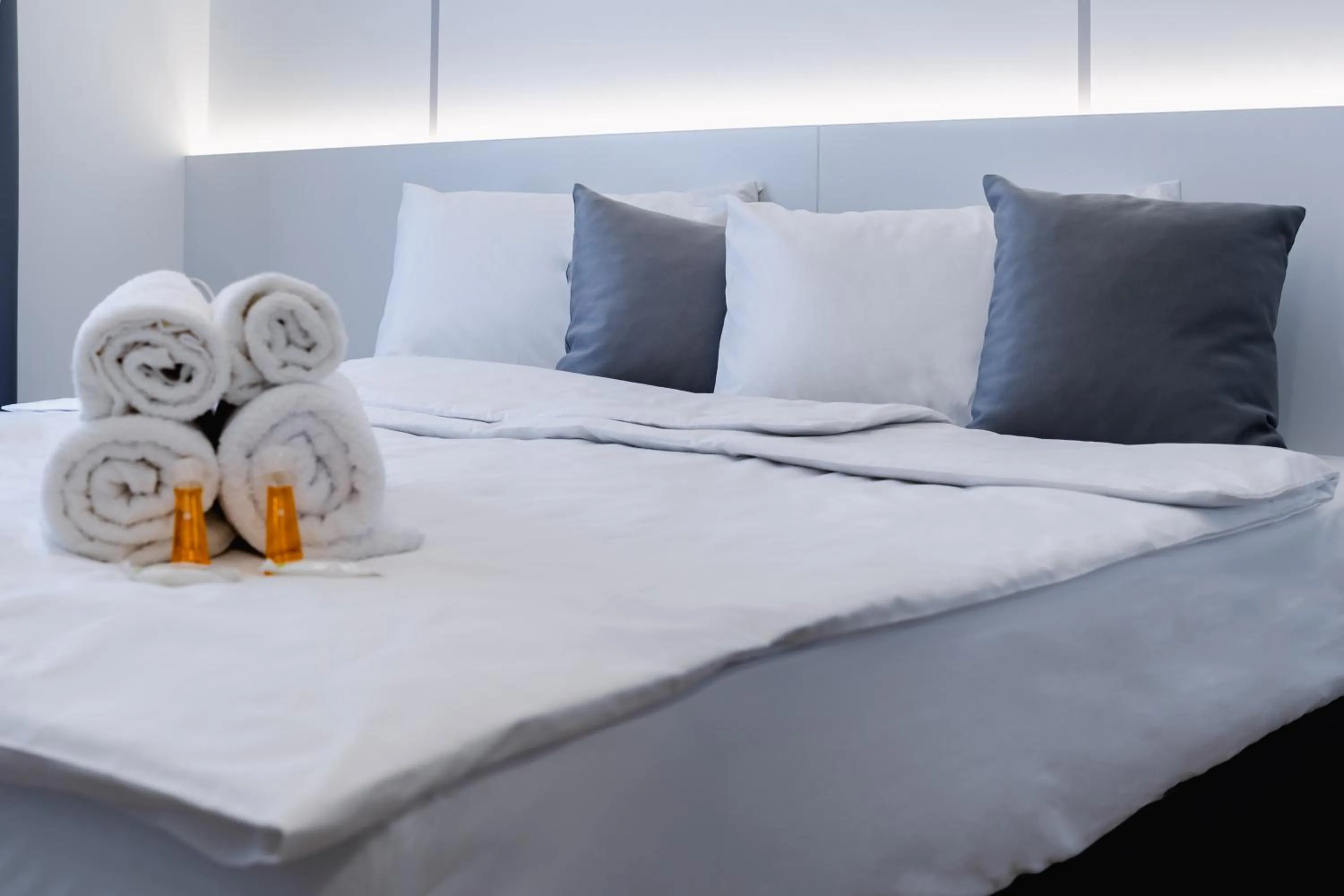 Photo of the whole room, Bed in Airport Budapest Noa Panzió Noa Hotel