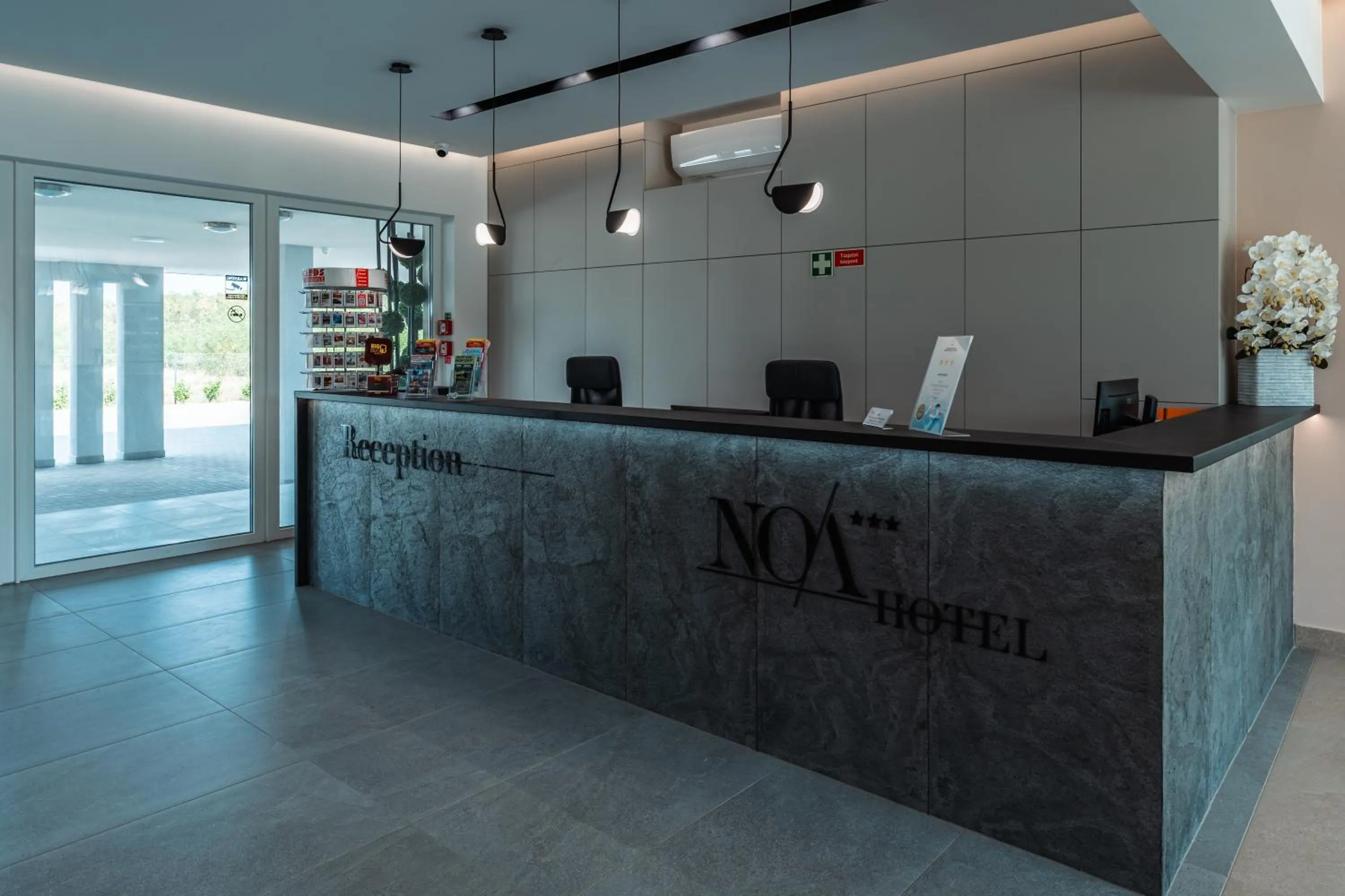 Lobby or reception in Airport Budapest Noa Panzió Noa Hotel