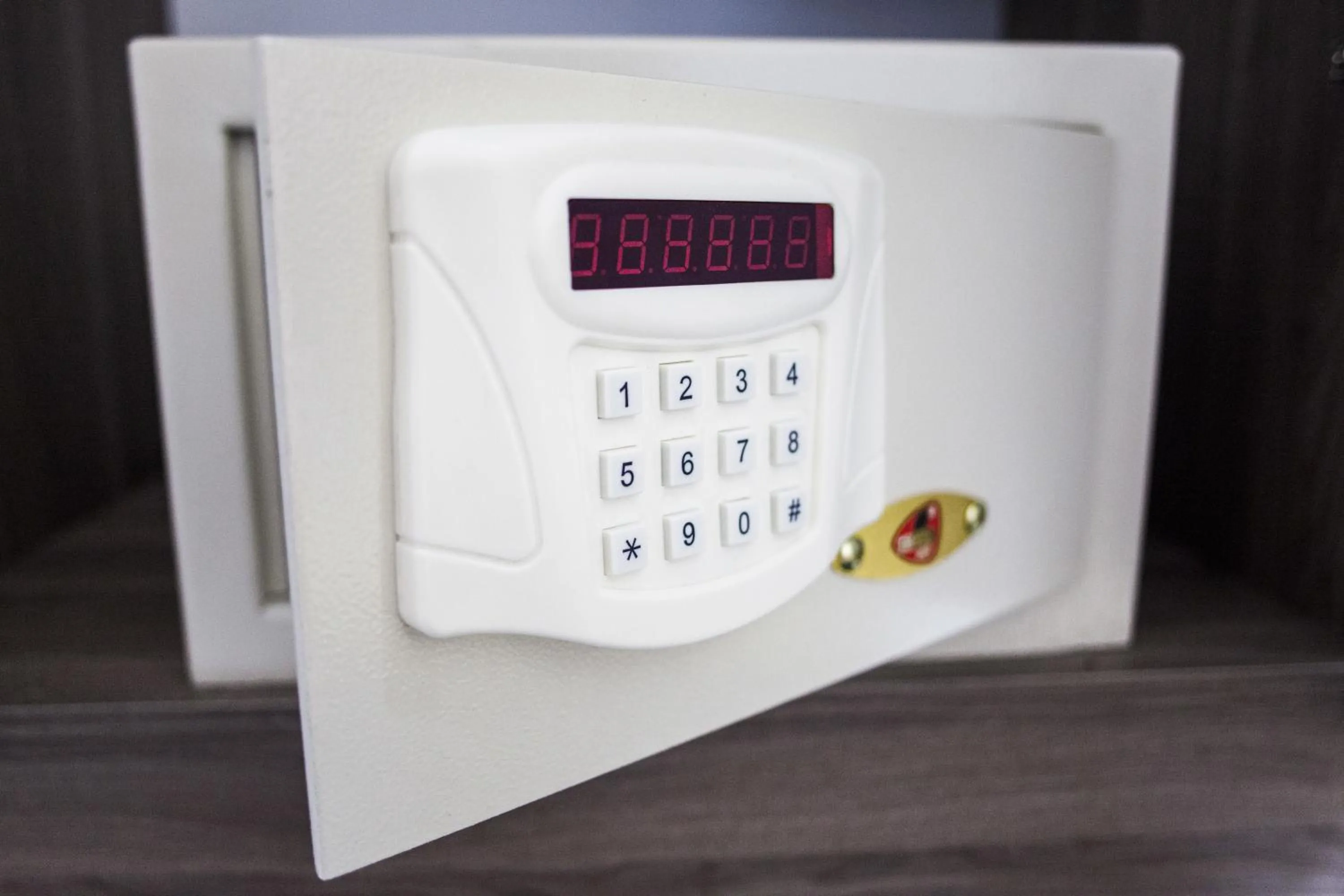 Bed in White Palace Hotel