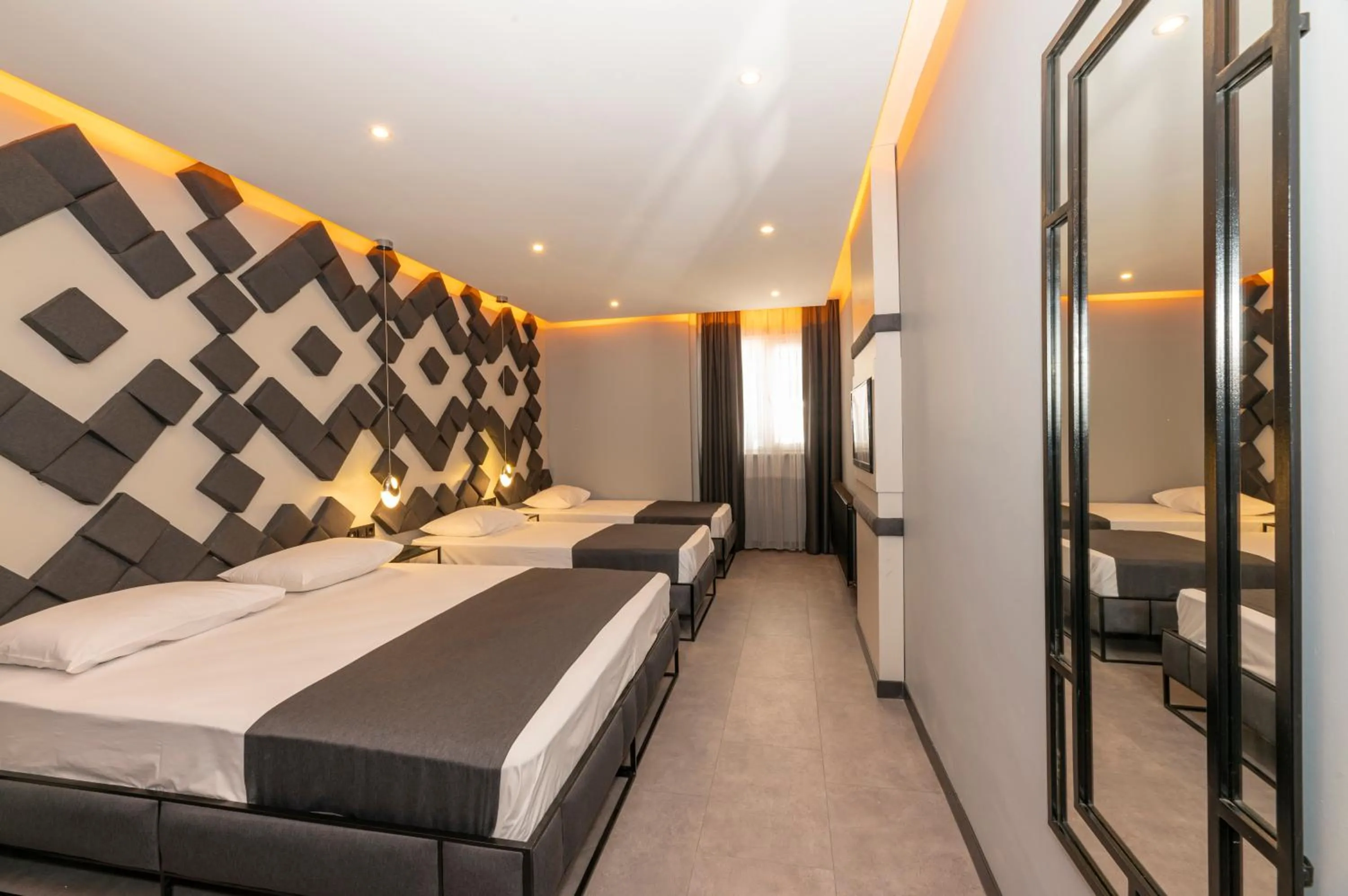 Photo of the whole room, Bed in White Palace Hotel