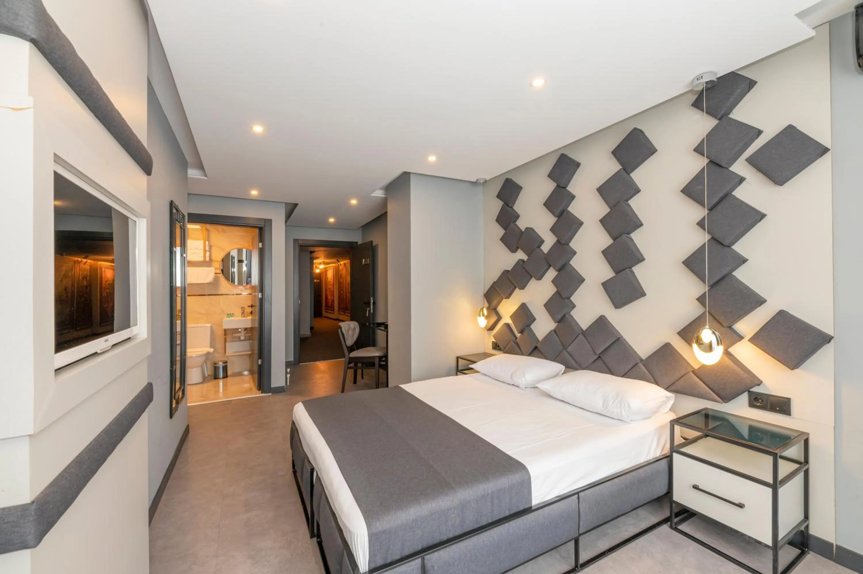 Massage, Bed in White Palace Hotel